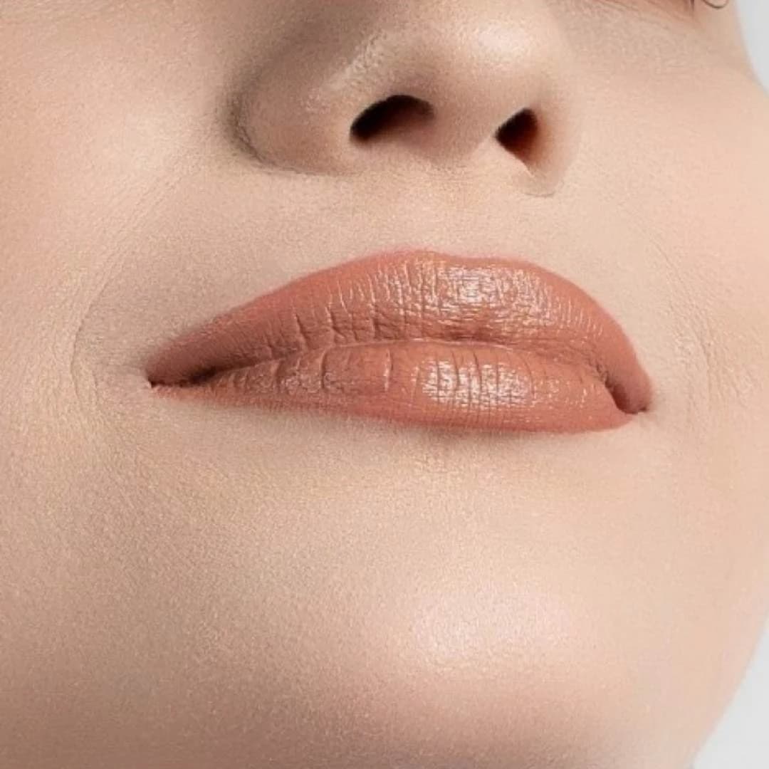 رژ لب ساتین گلدن رز Satin Lipstick — تصویر ۶