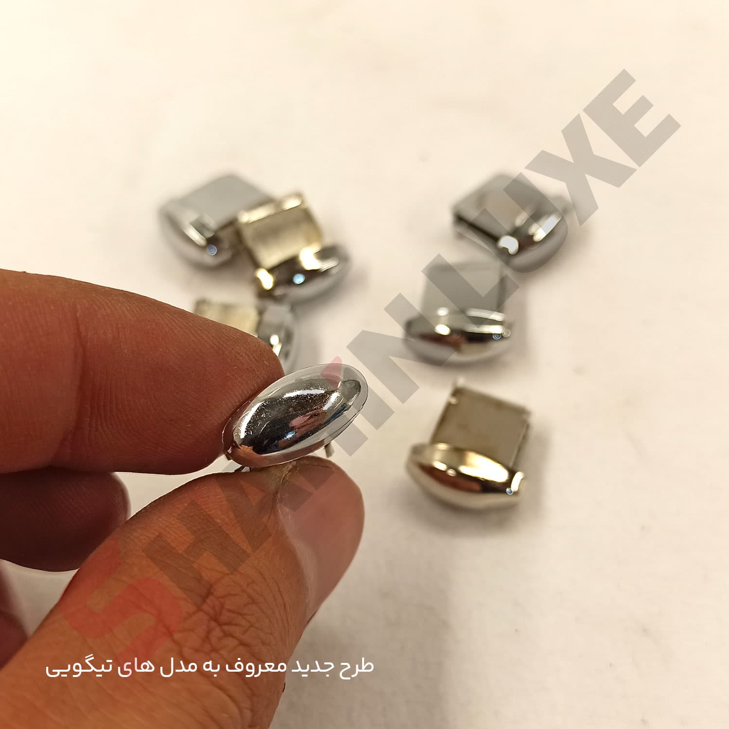نگین جلو پنجره خودرو سایپا اطلس — تصویر ۳