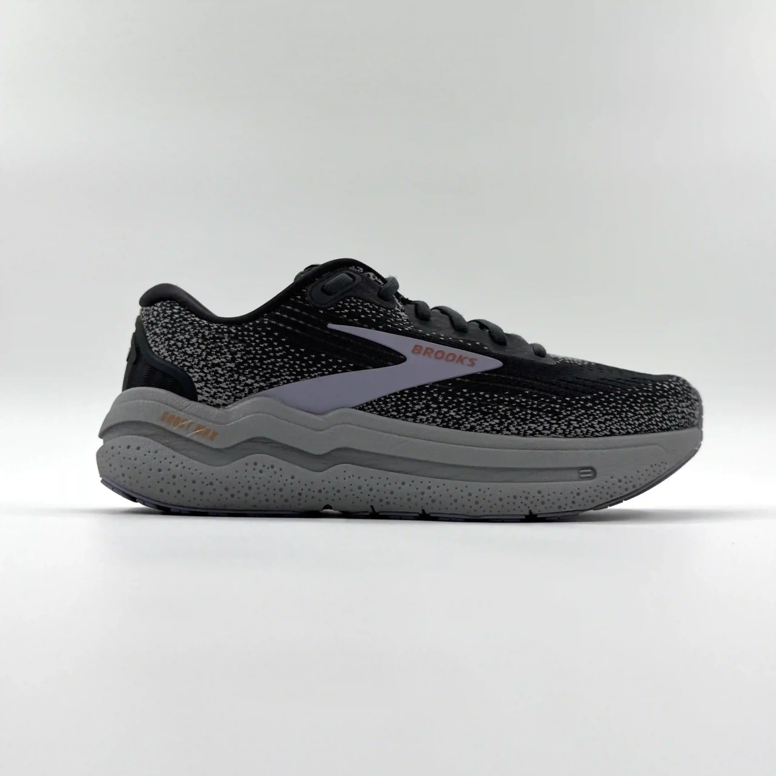 بروکس گاست مکس BROOKS GHOST MAX 2 مدل 1204201D005 — تصویر ۹