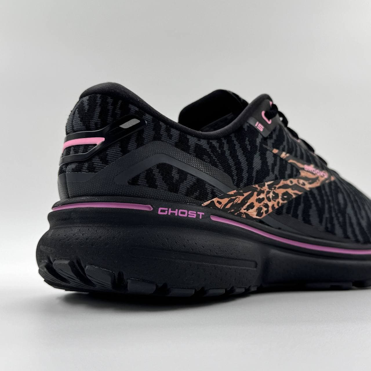 بروکس گاست BROOKS GHOST 15 مدل 1203801B086 — تصویر ۴
