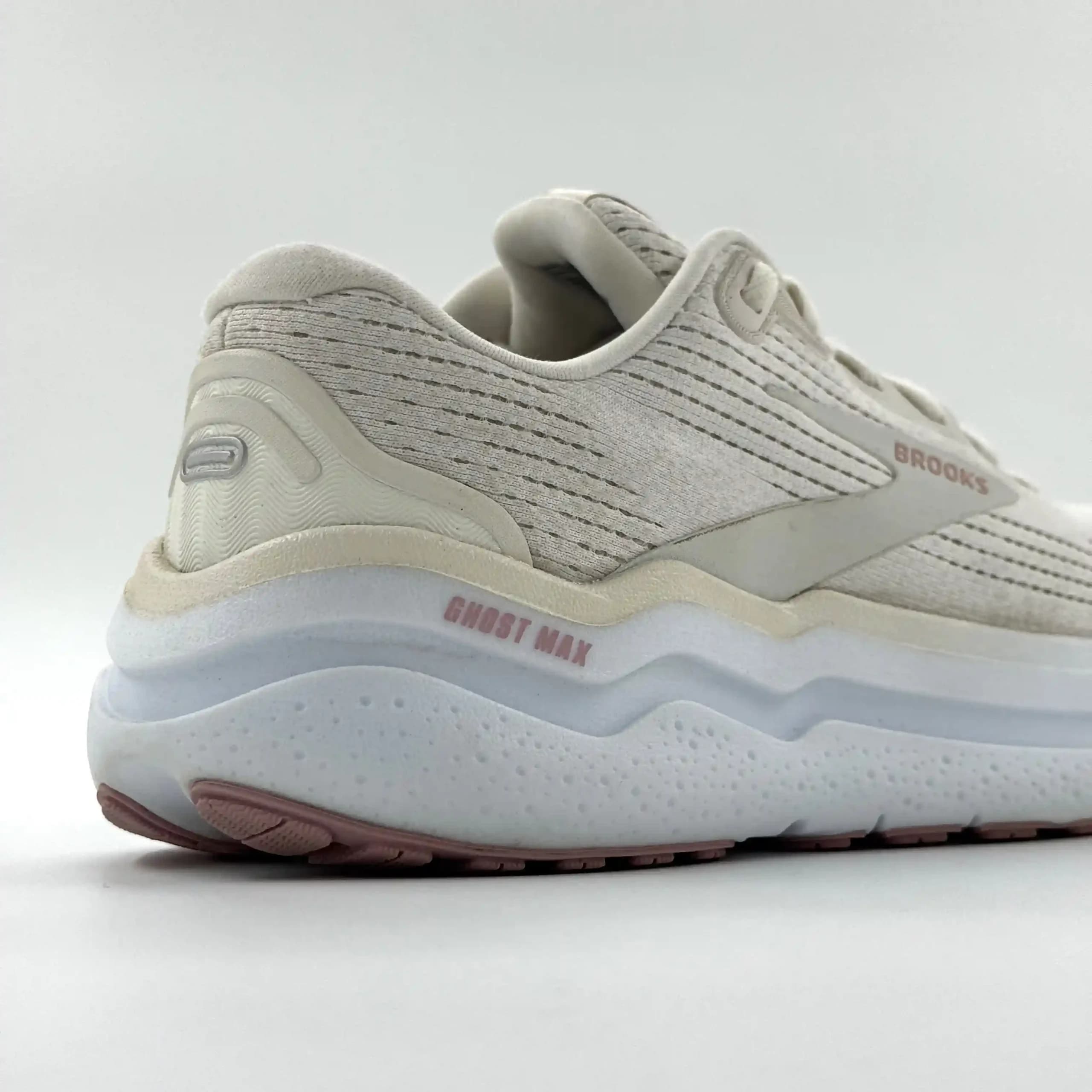 بروکس گاست مکس BROOKS GHOST MAX 2 مدل 1204201B190 — تصویر ۱۲