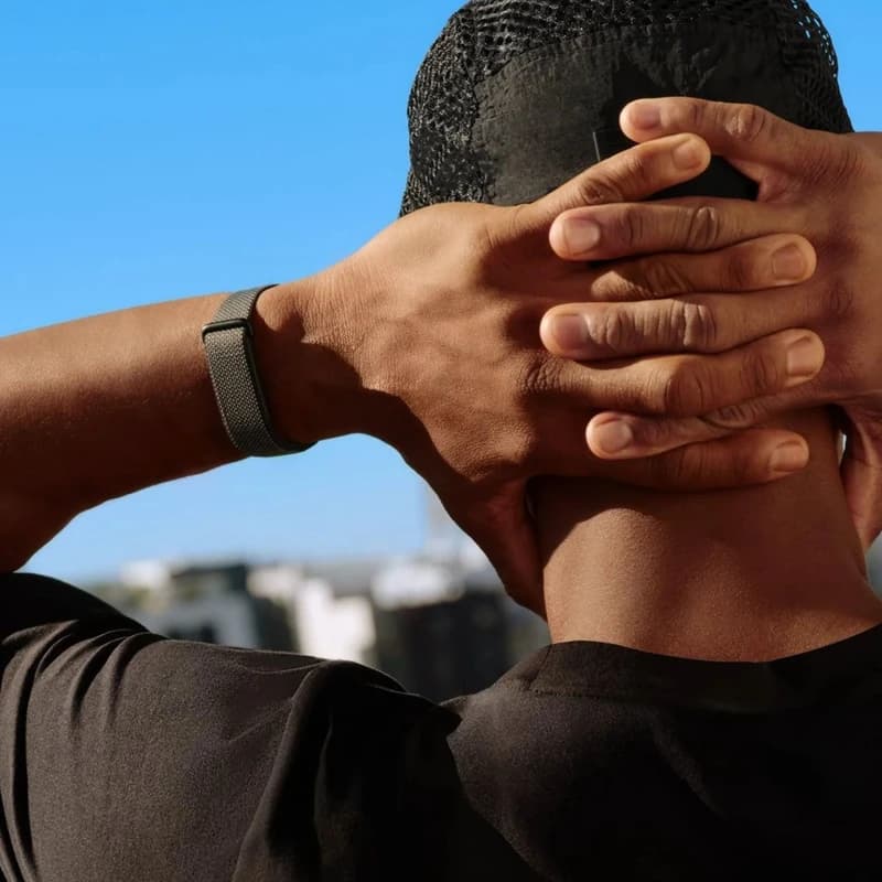 مچ بند هوشمند Fitbit مدل Google Fitbit Air با بند پارچهای — تصویر ۴
