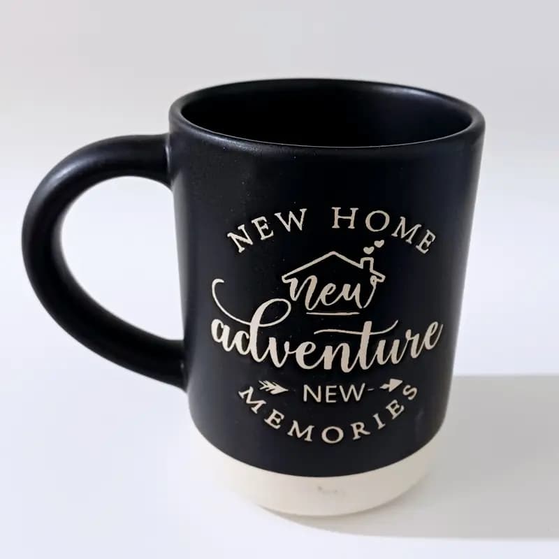 ماگ تبریک خانه جدید New Home Adventure New Memories | کادوی خانه‌دار شدن – دو رنگ سفید مشکی