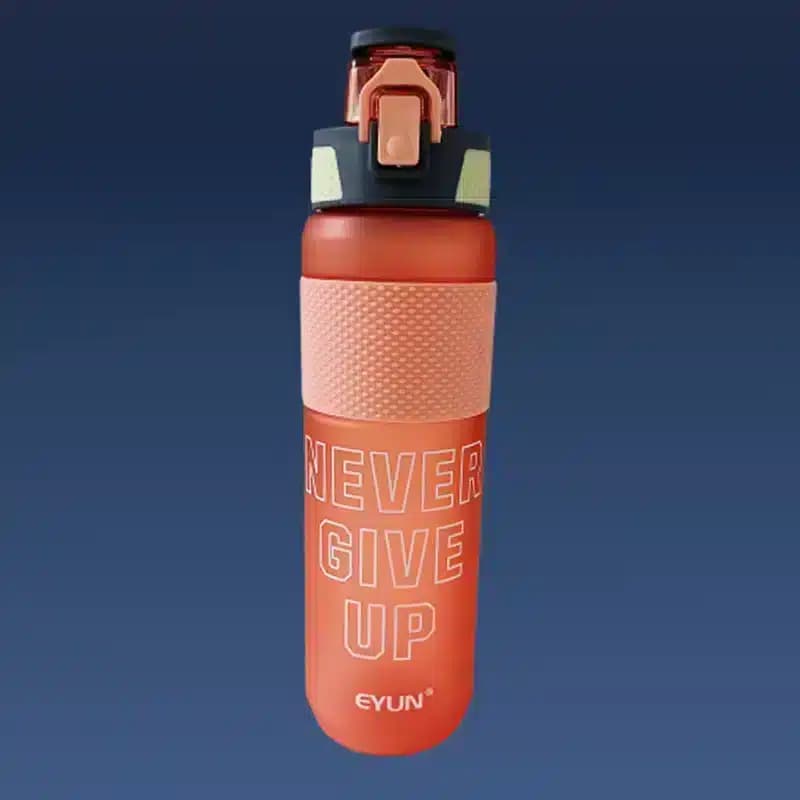 قمقمه ۱ لیتری ایون دور سیلیکونی مدل Never Give Up با درب قفل‌دار و بدنه نشکن — تصویر ۴