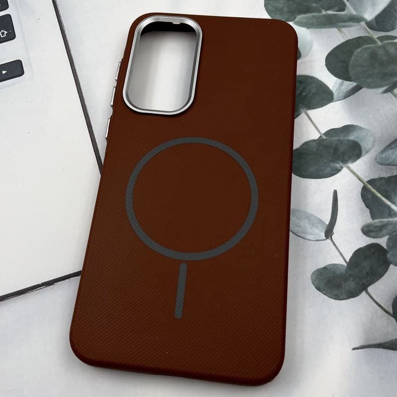 قاب گوشی Galaxy A55 سامسونگ Silicon Case سیلیکونی طرح مگ سیف Magsafe لنز کروم سوزنی قهوه ای — تصویر ۴