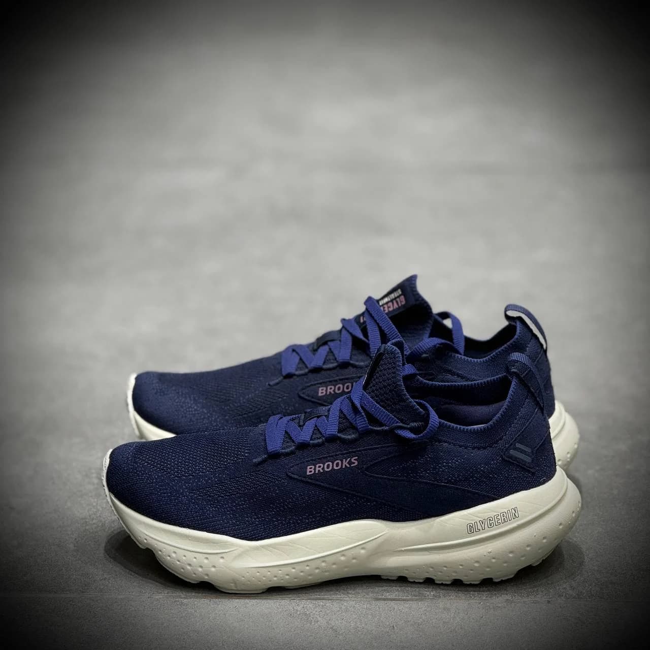 کتونی رانینگ بروکس Brooks Glycerin 21 Running Shoes