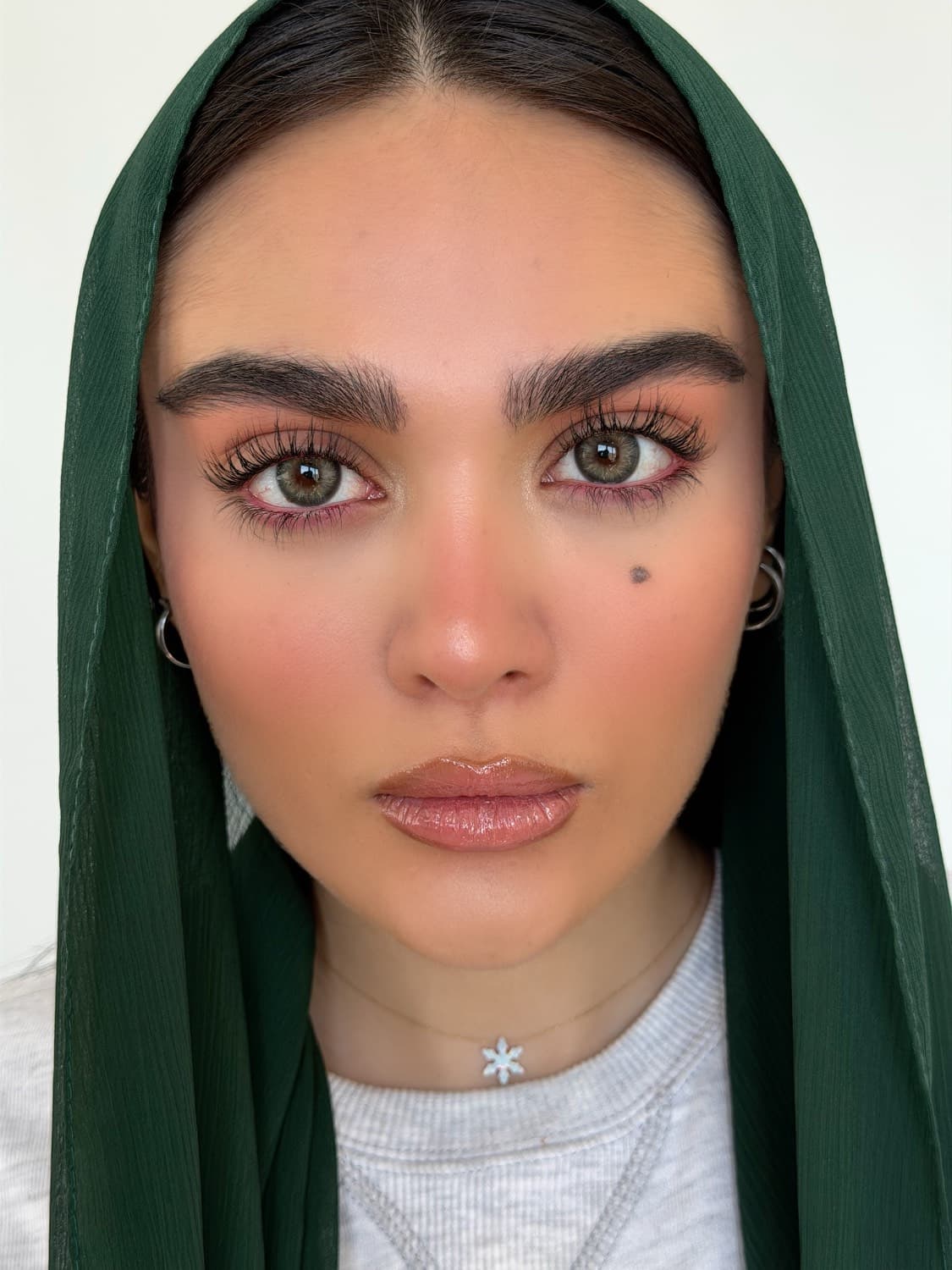 لنز رنگی ارمی گرین یونیک (UNIQUE ARMY GREEN) — تصویر ۳