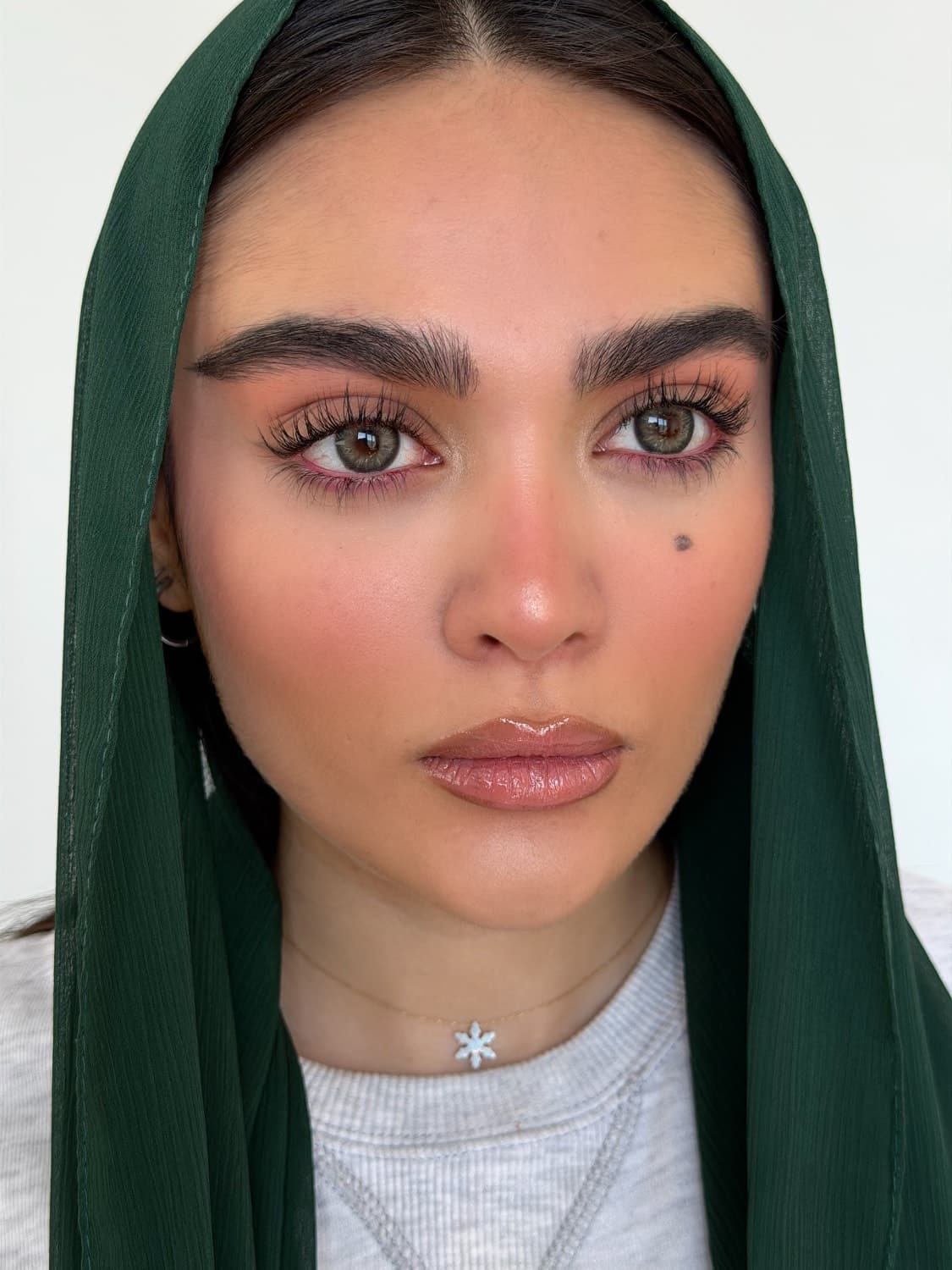 لنز رنگی ارمی گرین یونیک (UNIQUE ARMY GREEN) — تصویر ۴
