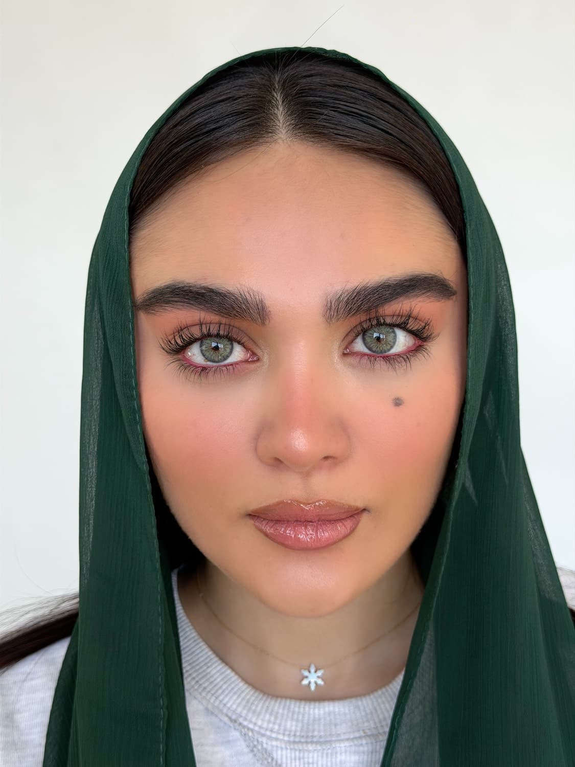 لنز رنگی مید گرین یونیک فصلی (UNIQUE MID GREEN)