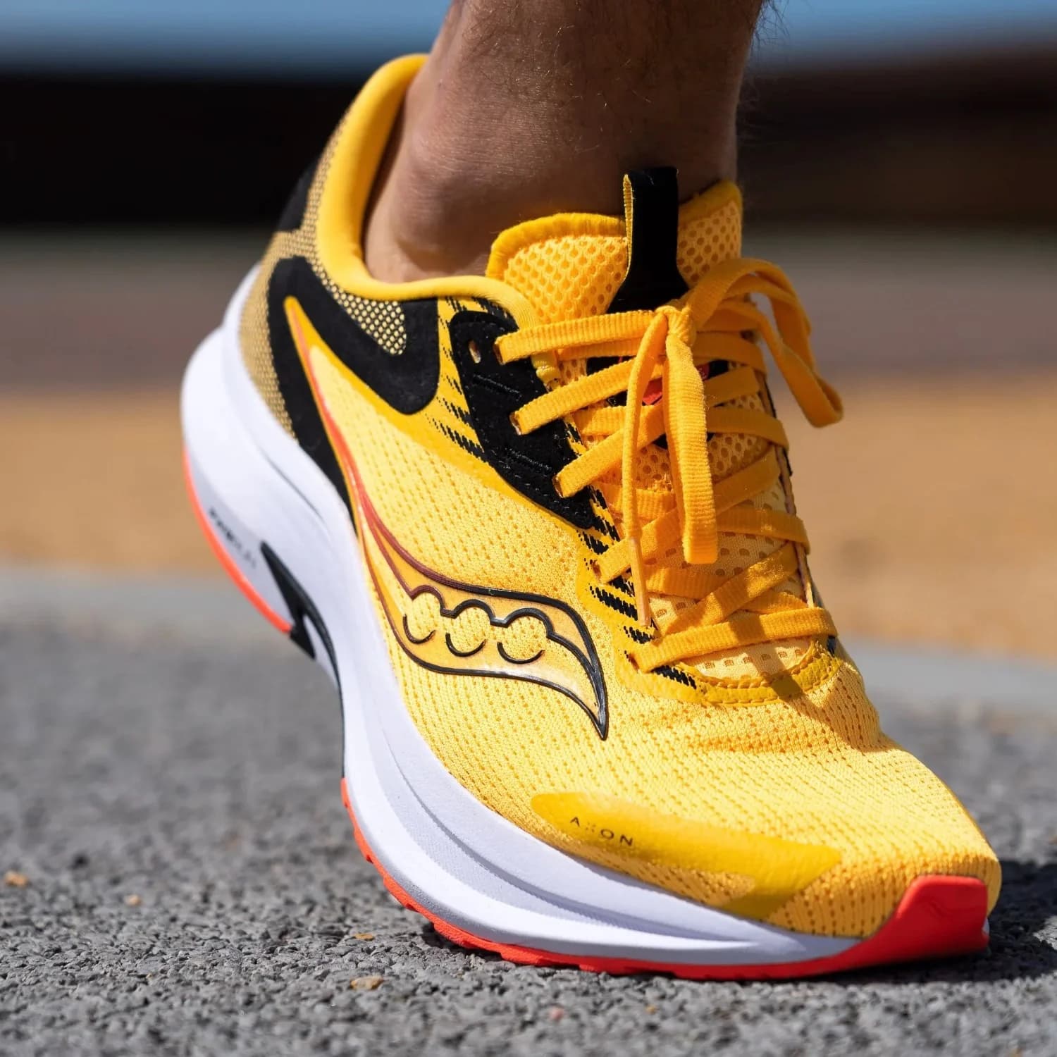 کتونی رانینگ ساکونی Saucony axon — تصویر ۶