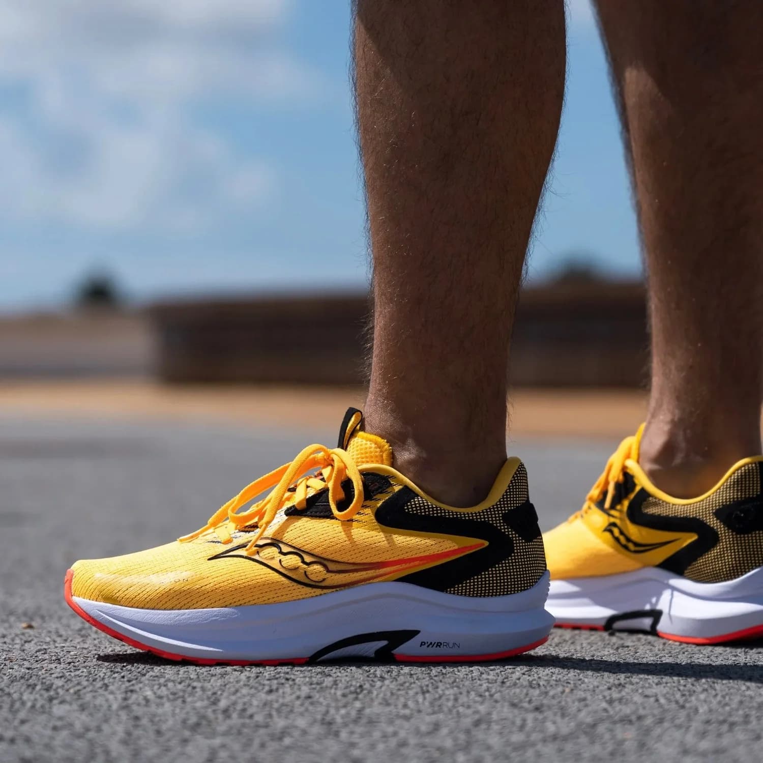 کتونی رانینگ ساکونی Saucony axon — تصویر ۵
