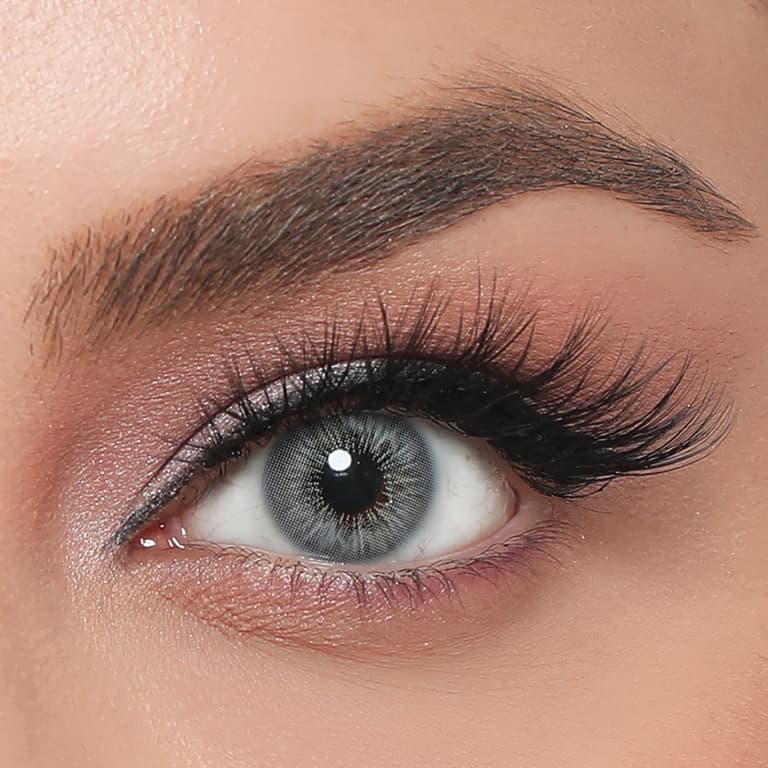 لنز طبی رنگی سالانه پرمیوم گری لابلا (Labella Premium Gray)