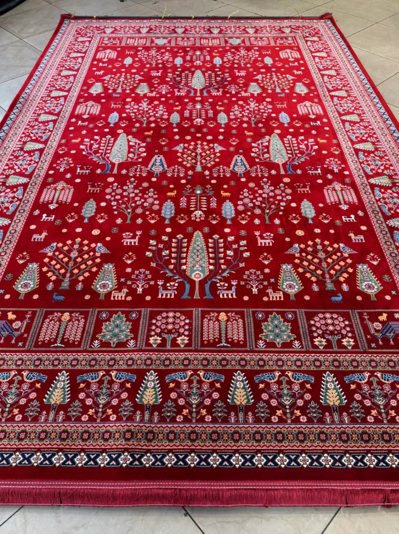 فرش تهران طرح باغ شیدا لاکی کد LP — تصویر ۴