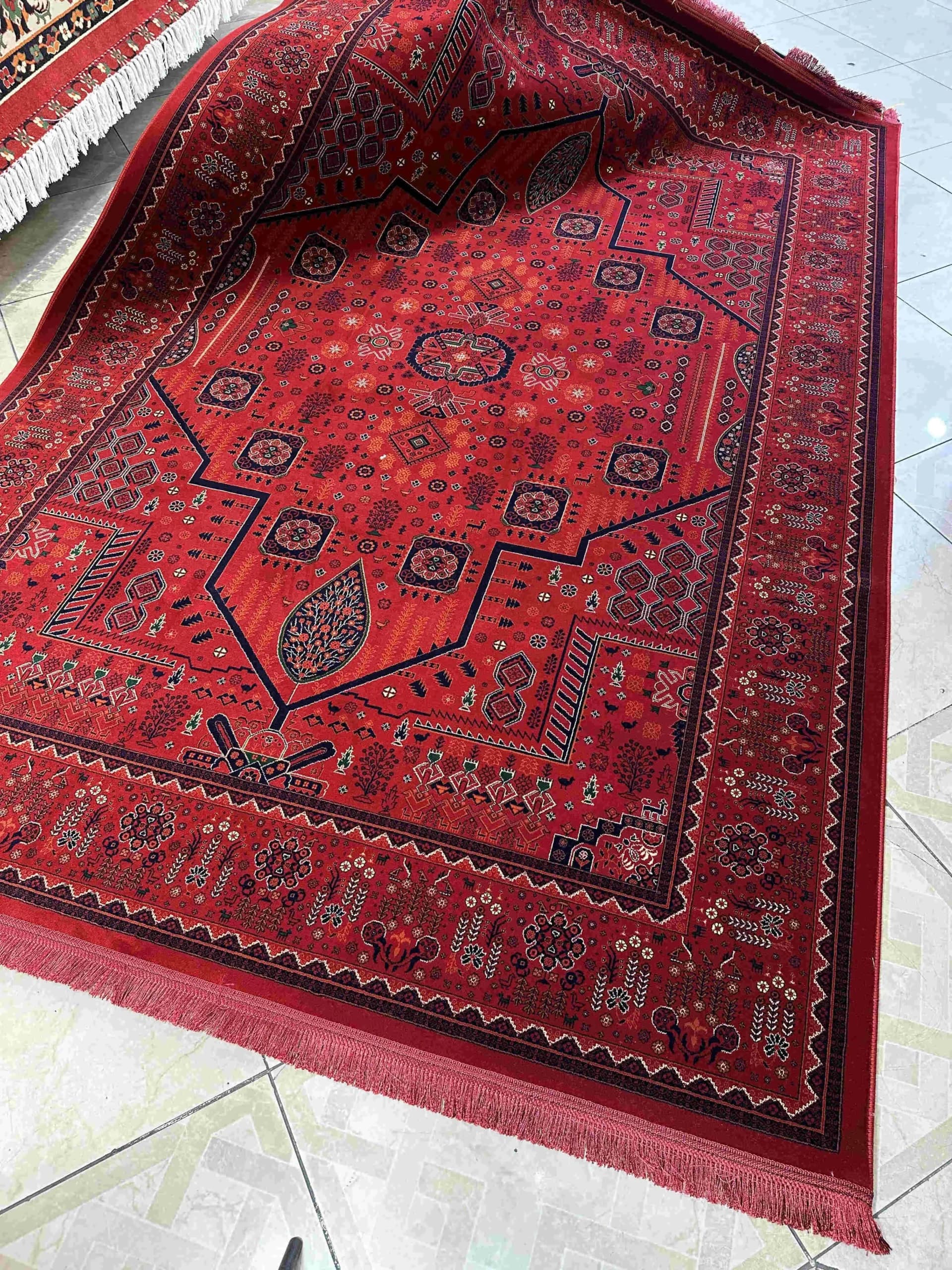 فرش طرح درختی 700 شانه کد7050لاکی — تصویر ۵