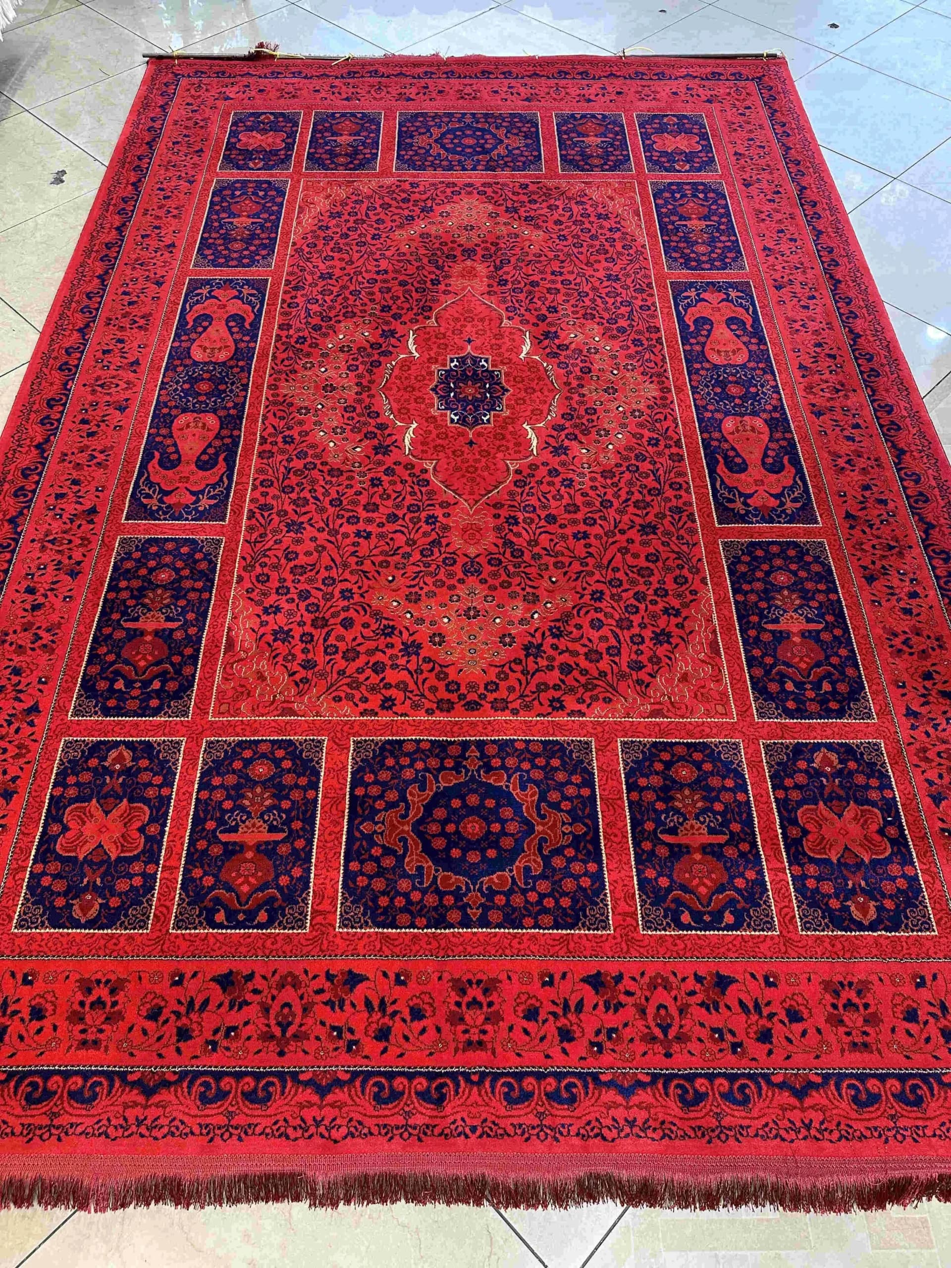 فرش طرح کتیبه لاکی شیوا — تصویر ۱۰
