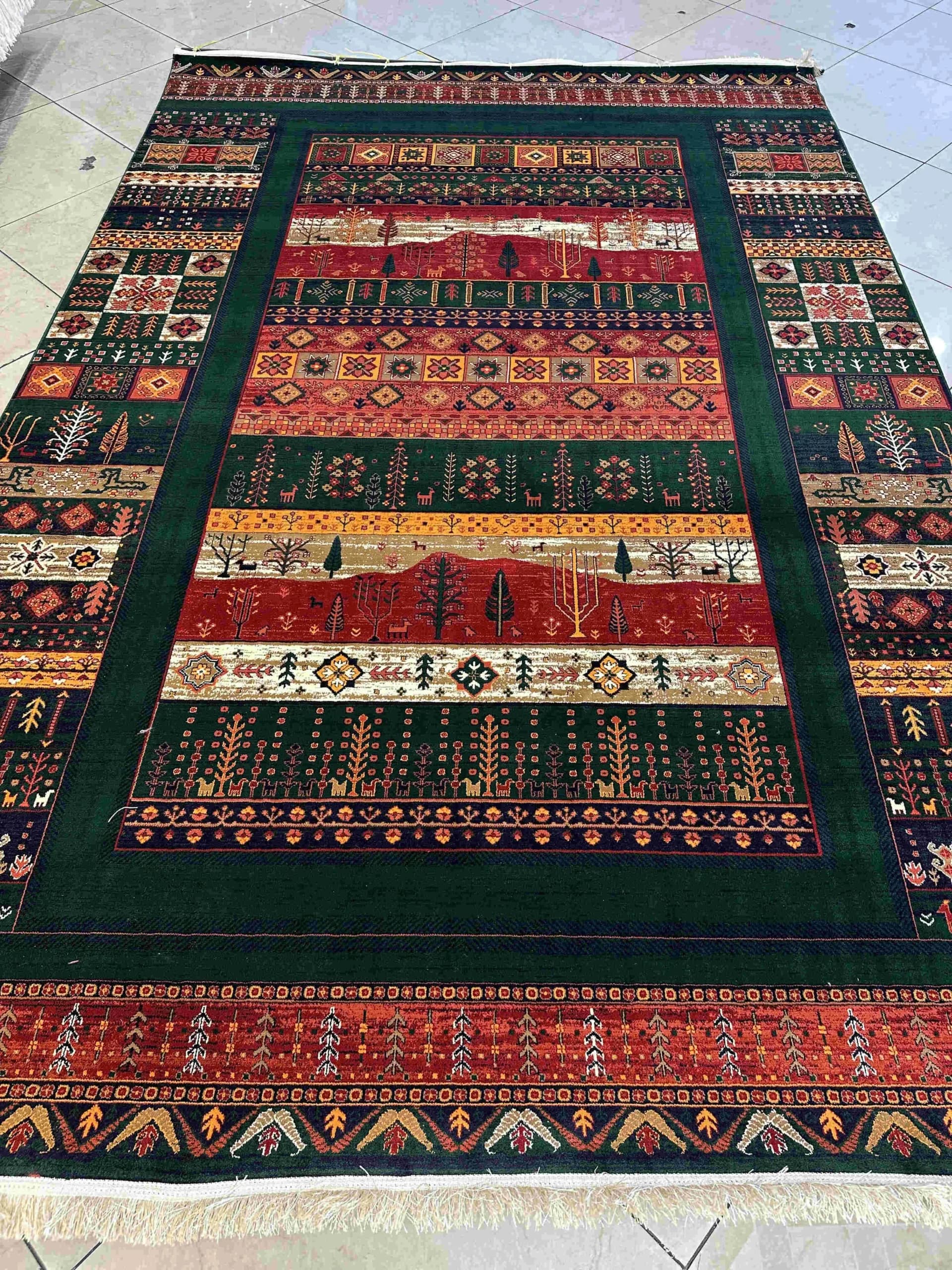فرش طرح درختی سبز شیوا — تصویر ۹