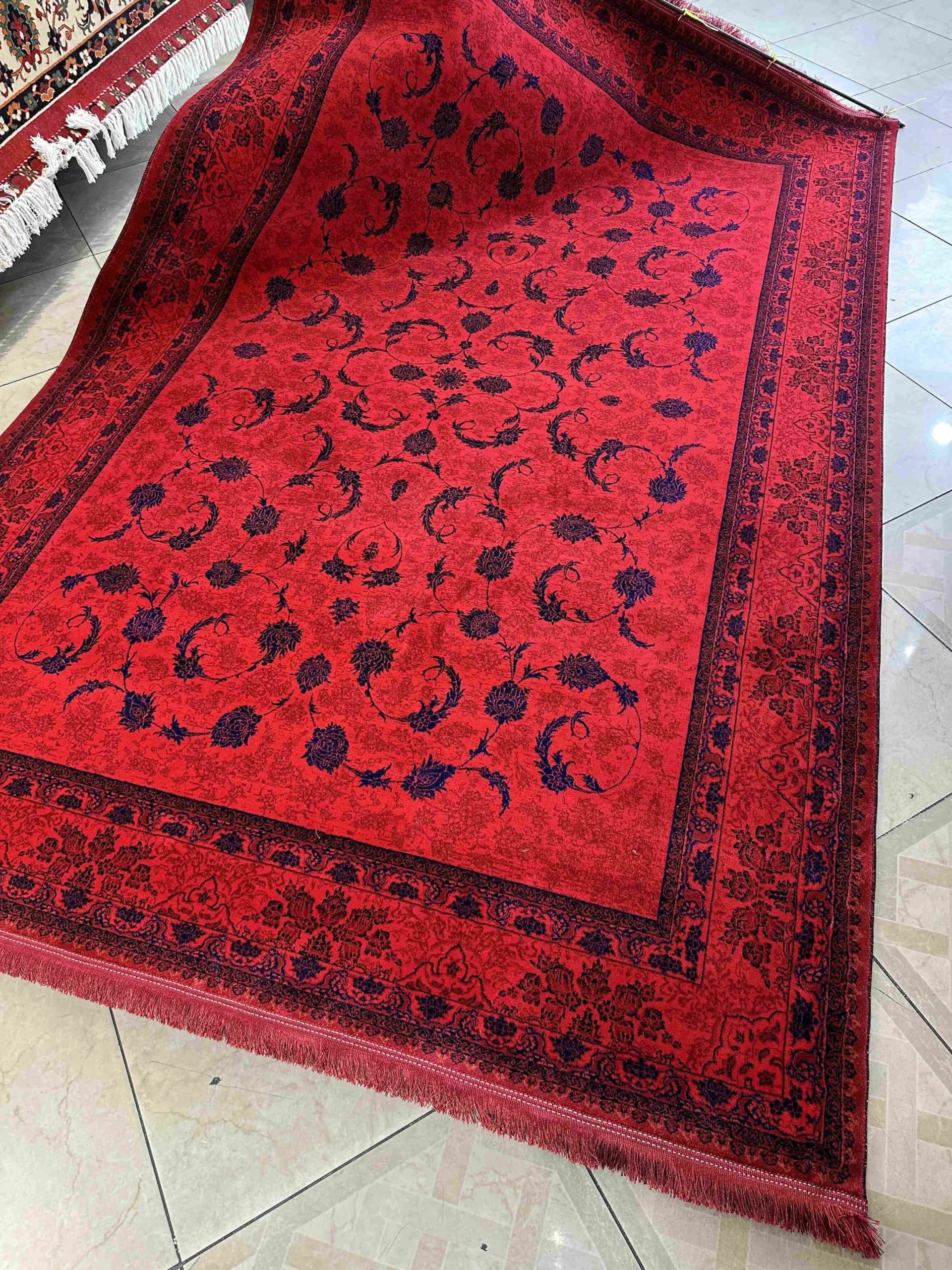فرش طرح افشان لاکی شیوا — تصویر ۳