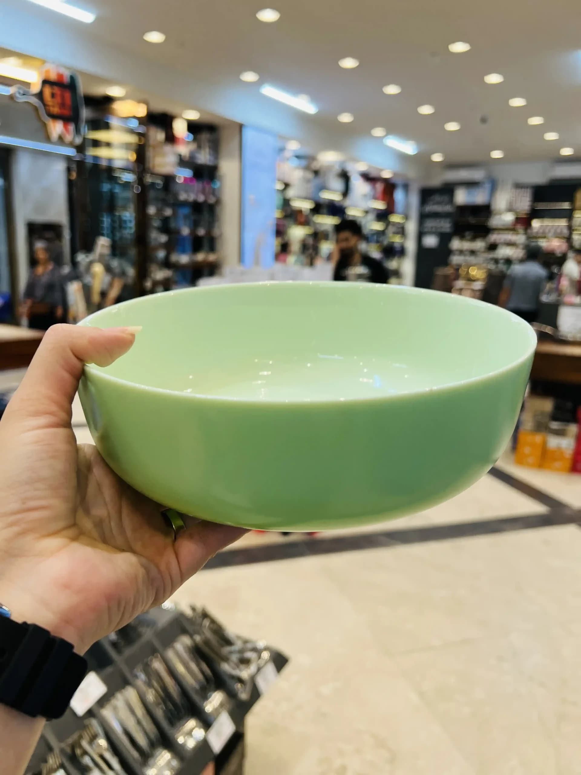 سرویس غذاخوری 26 پارچه دیوالی سبز روشن برند LUMINARC — تصویر ۳