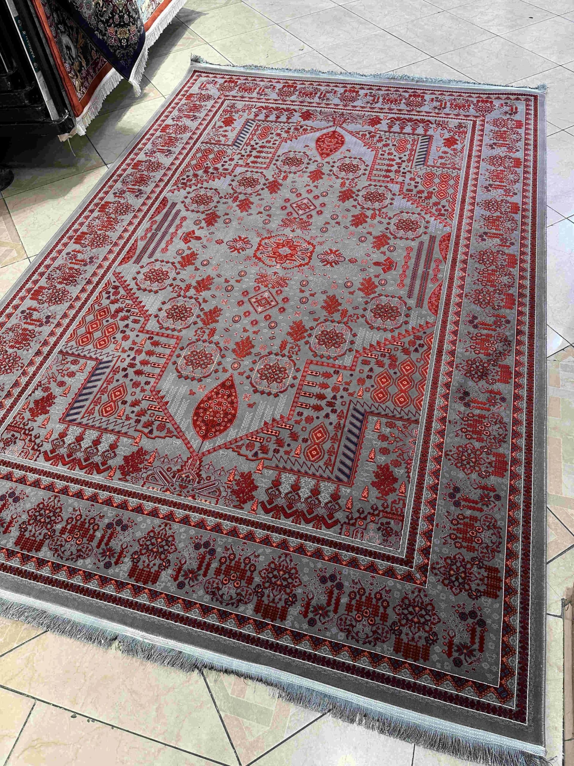 فرش طرح درختی لاکی طوسی کدdlm — تصویر ۳