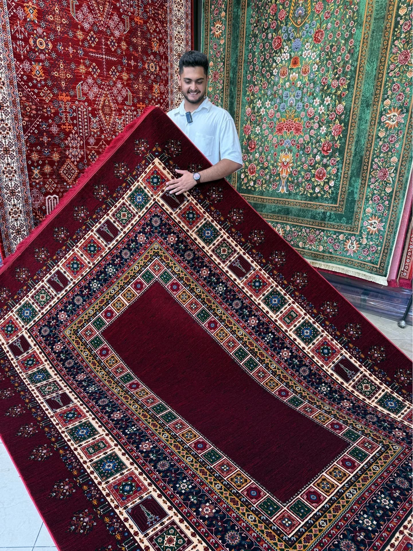 فرش سین راد کف ساده زرشکی7044