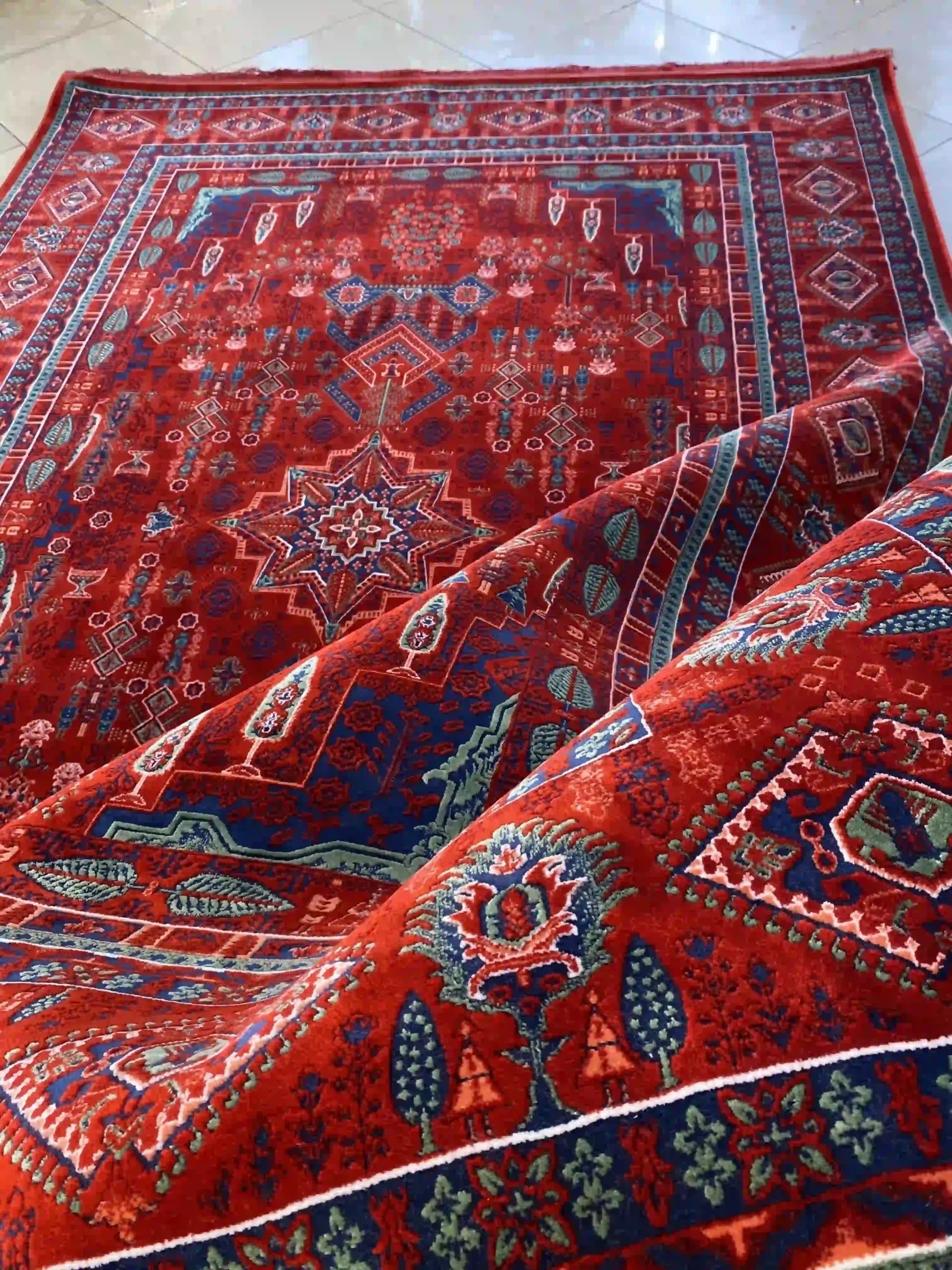 فرش طرح چهارباغ لاکی — تصویر ۴