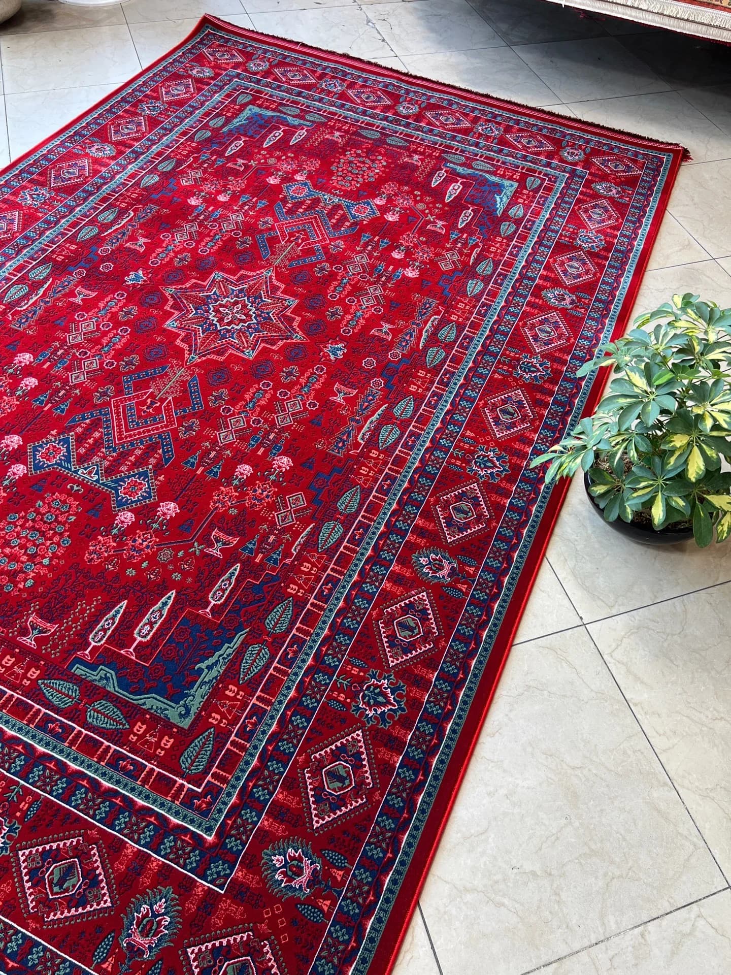 فرش طرح چهارباغ لاکی