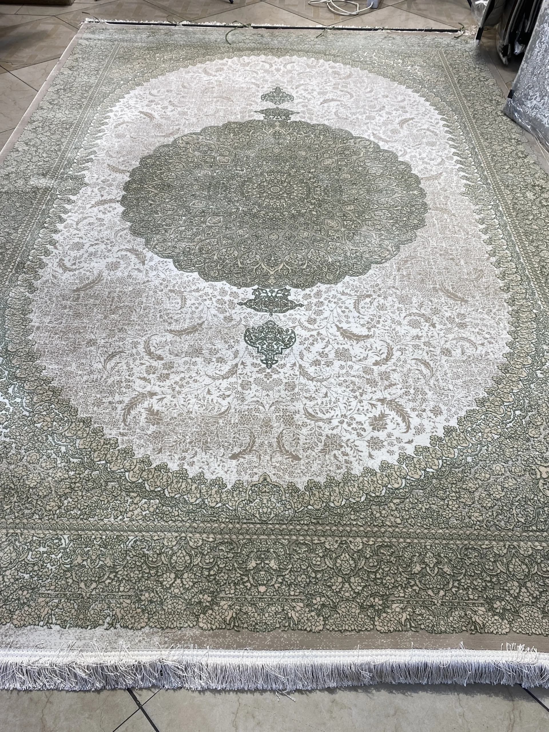 فرش ترنج نسکافه ای سبز — تصویر ۷