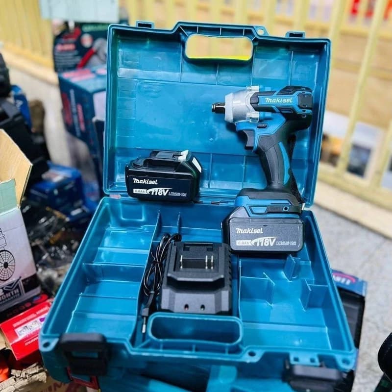 بکس شارژی طرح ماکیتا مدل 118V با دو باتری ۱۱۸ ولت — تصویر ۲
