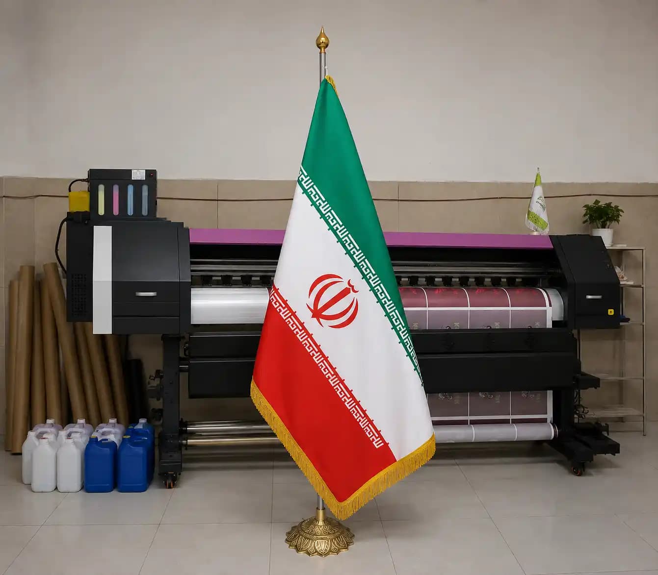 پرچم تشریفات ایران مخمل — تصویر ۴