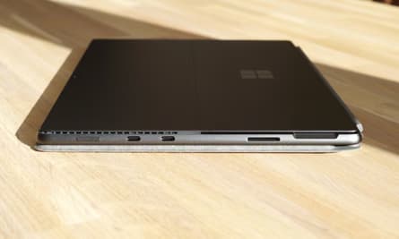 لپ تاپ مایکروسافت SURFACE PRO 8 با پردازنده Core i7 1185G7 رم 16 گیگابایت حافظه داخلی 512 ssd گرافیک INTEL IRIS لپ تاپ 13اینچی — تصویر ۷