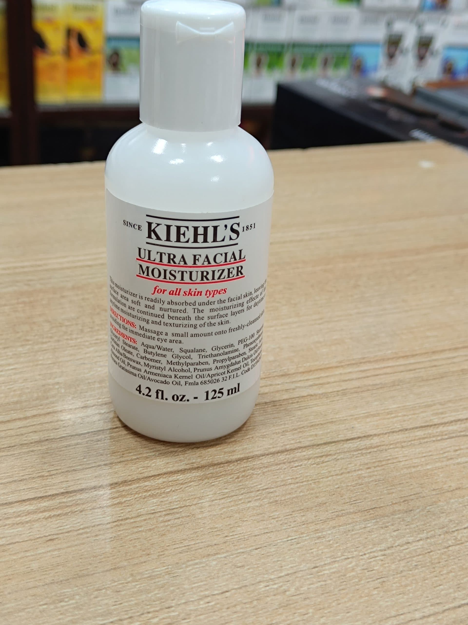 ابرسان مرطوب کننده صورت 24 ساعته کیلز125میلی لیتر Kiehl’s ultra facial moisturizer |