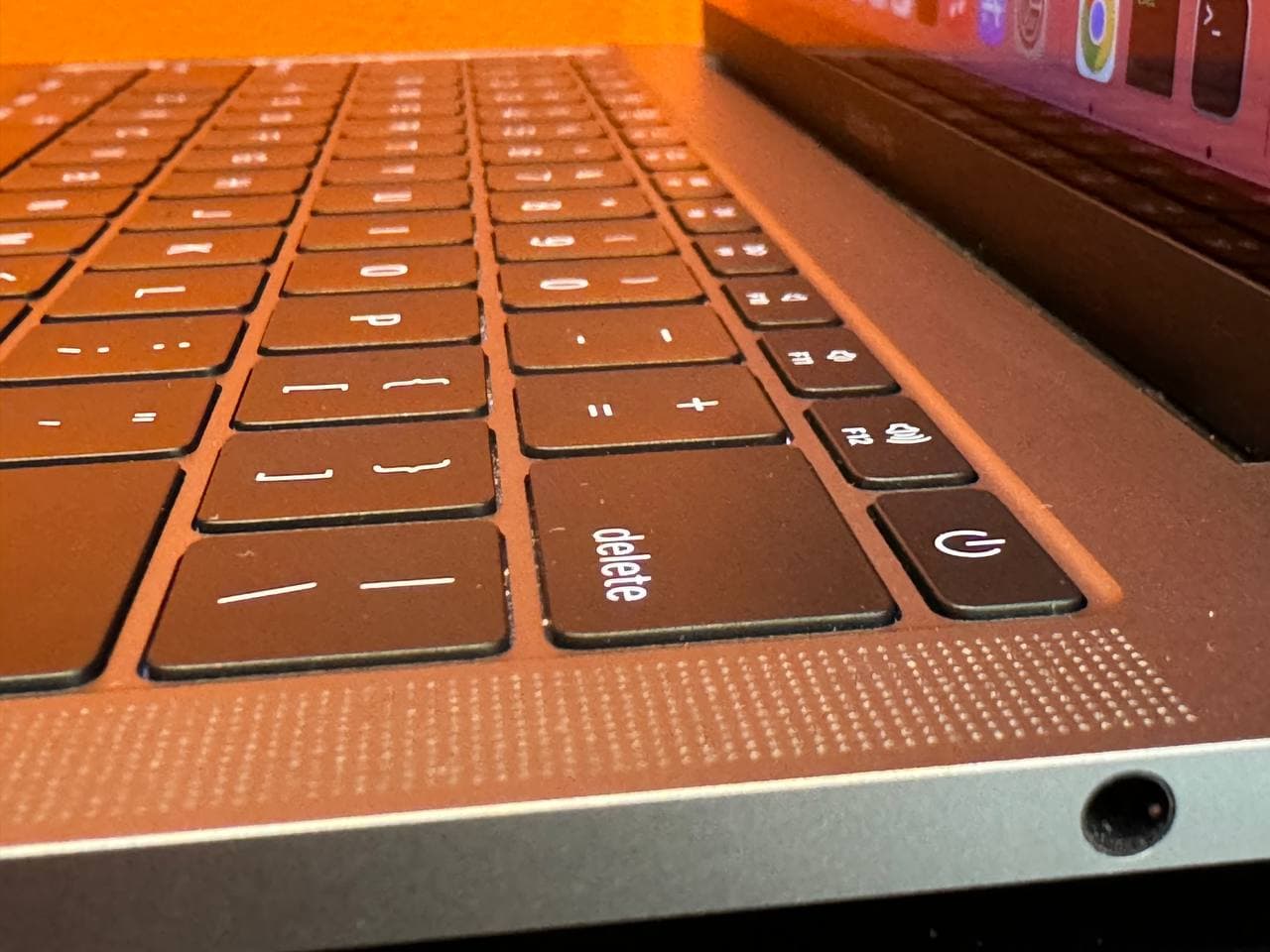 لپ تاپ 13.5 اینچی اپل مدل MacBook Pro 2017 پردازنده Core i5 رم 8GB حافظه 256GB — تصویر ۶