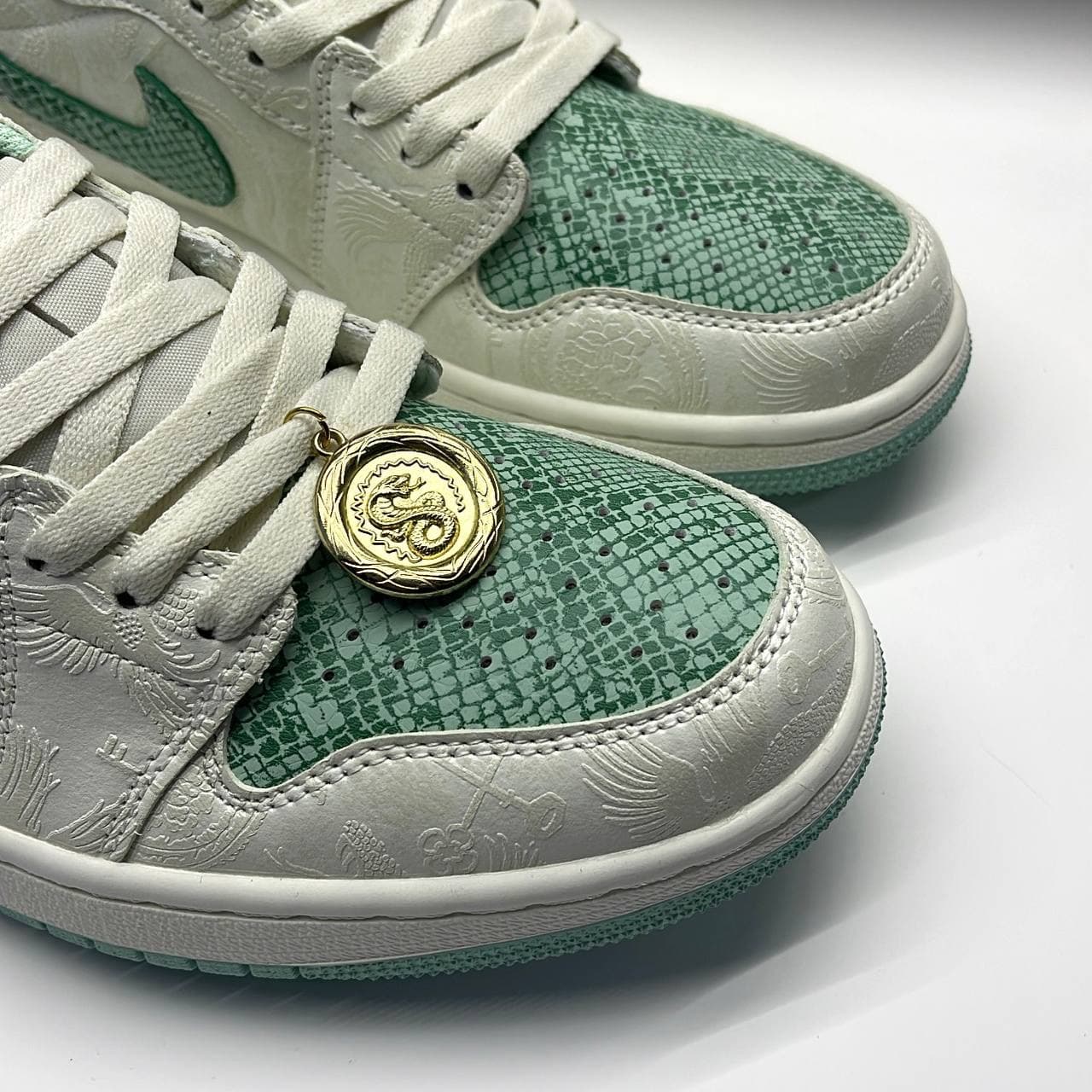 نایک ایر جردن وان لو ماری NIKE AIR JORDAN 1 LOW YEAR OF THE SNAKE 2025 — تصویر ۱۰