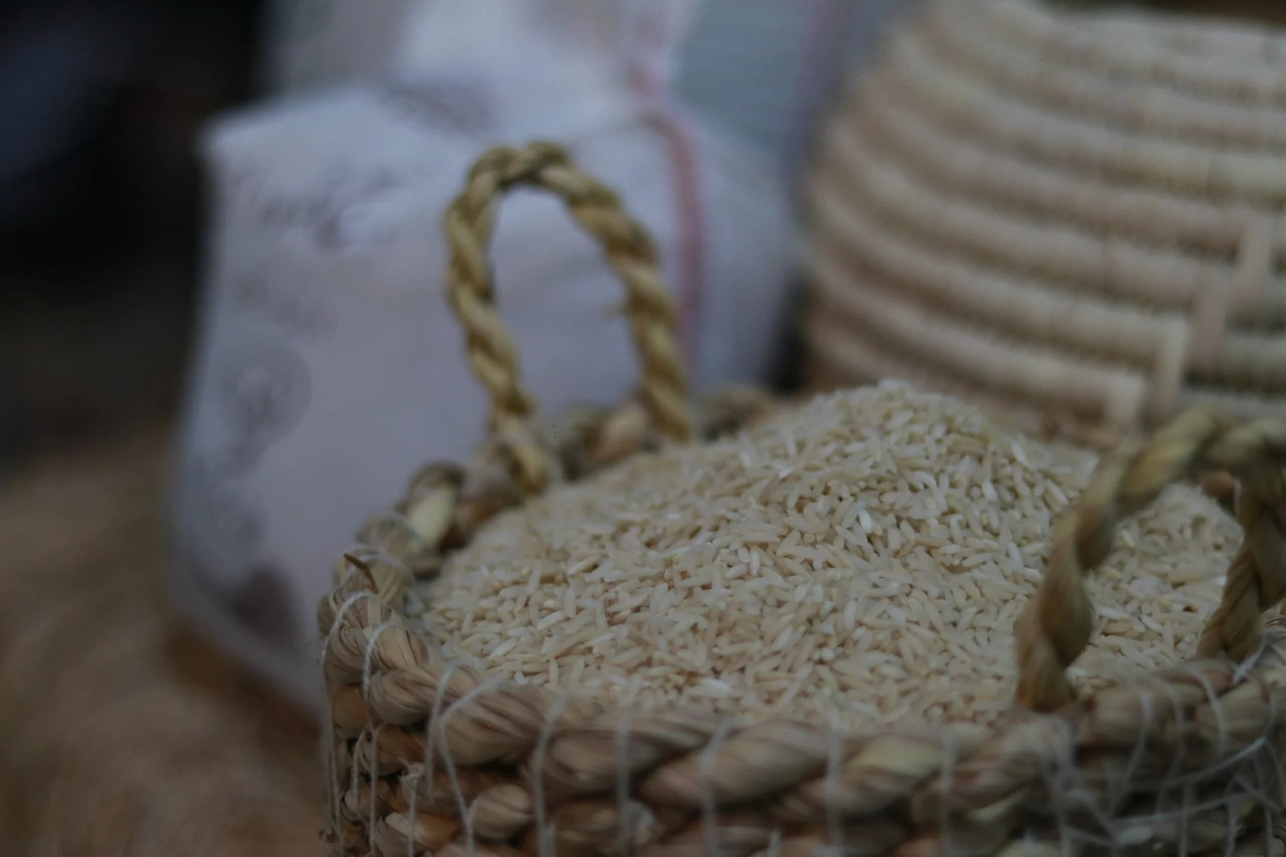 برنج قهوه ای درجه یک هاشمی |سالم و مغذی (ویژه رژیم)- 2 کیلویی — تصویر ۸