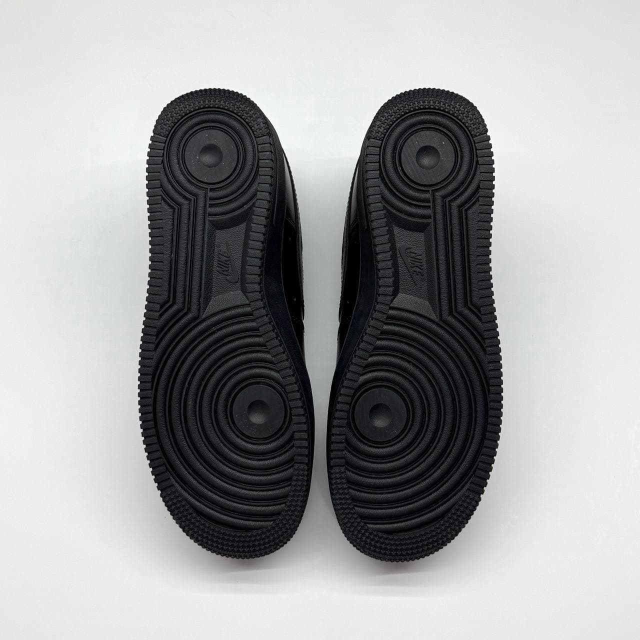 نایک ایرفورس وان مشکی NIKE AIR FORCE 1 — تصویر ۱۰