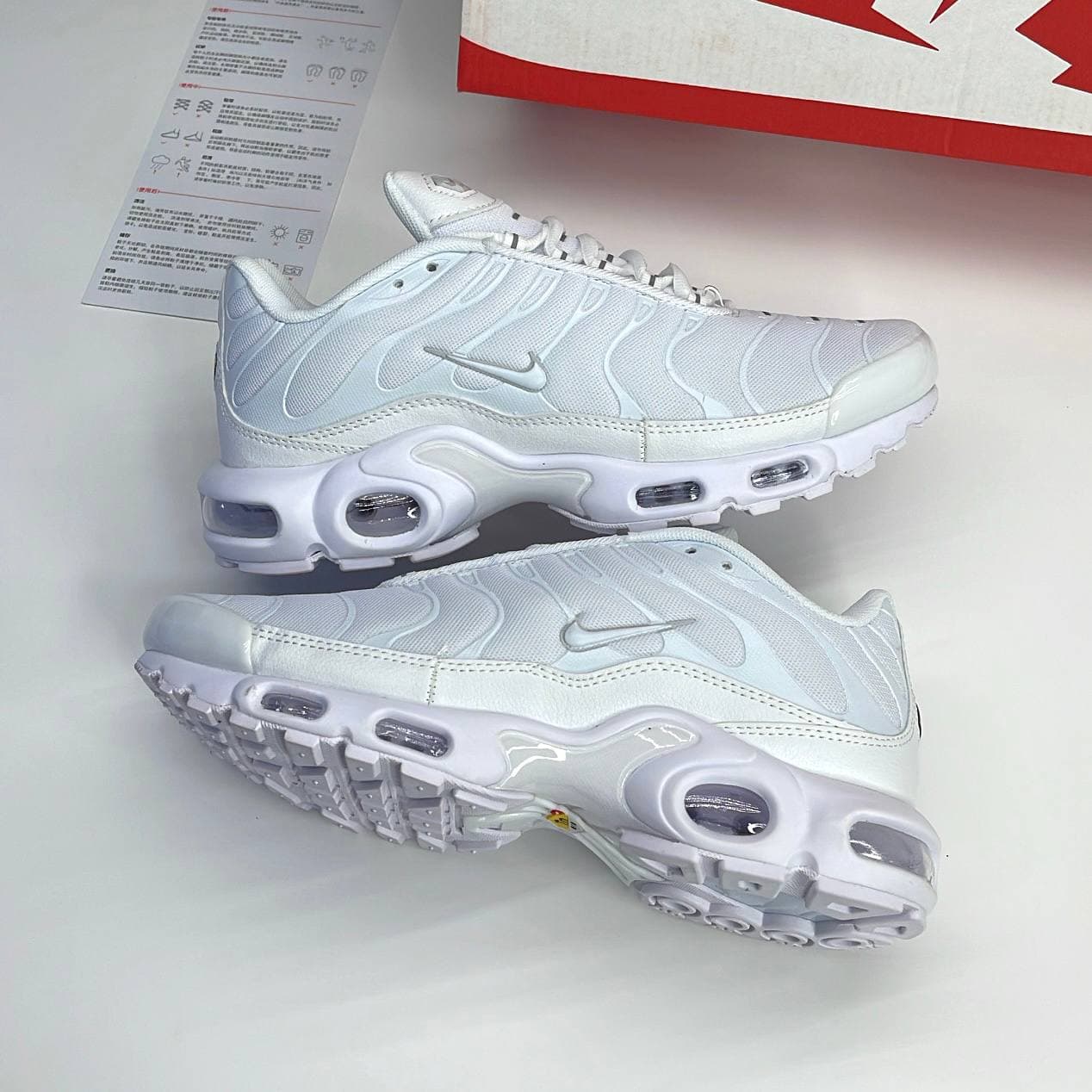 نایک ایرمکس پلاس تی ان سفید NIKE AIR MAX PLUS TN — تصویر ۶