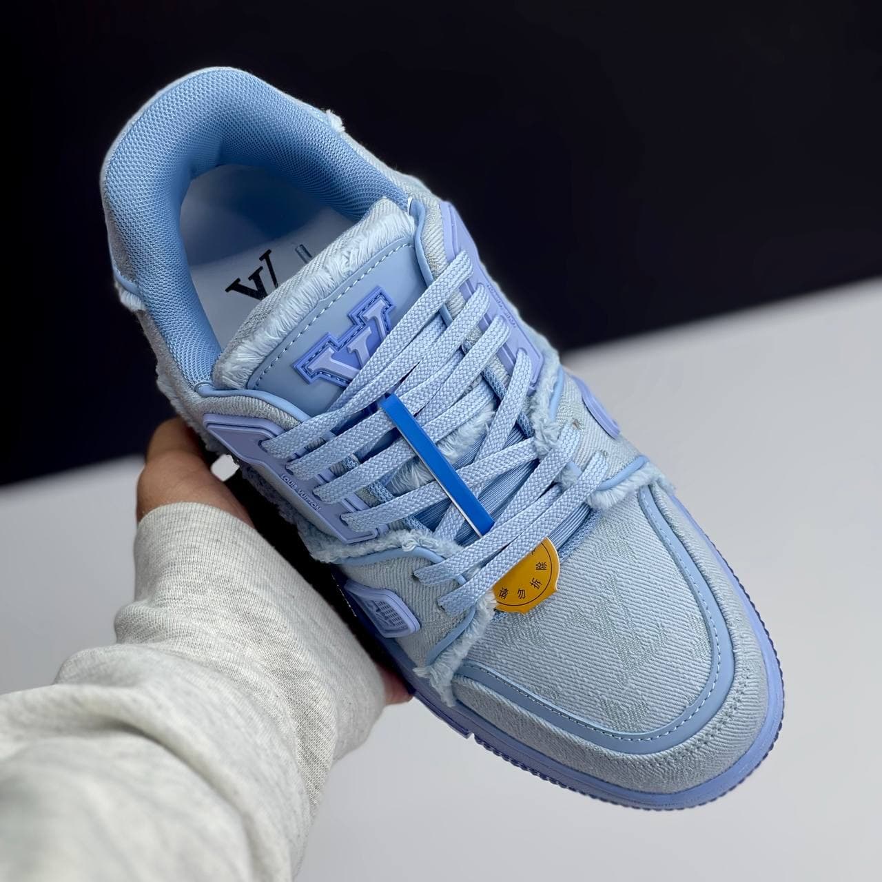 لویی ویتون ترینر آبی LOUIS VUITTON TRAINER — تصویر ۲