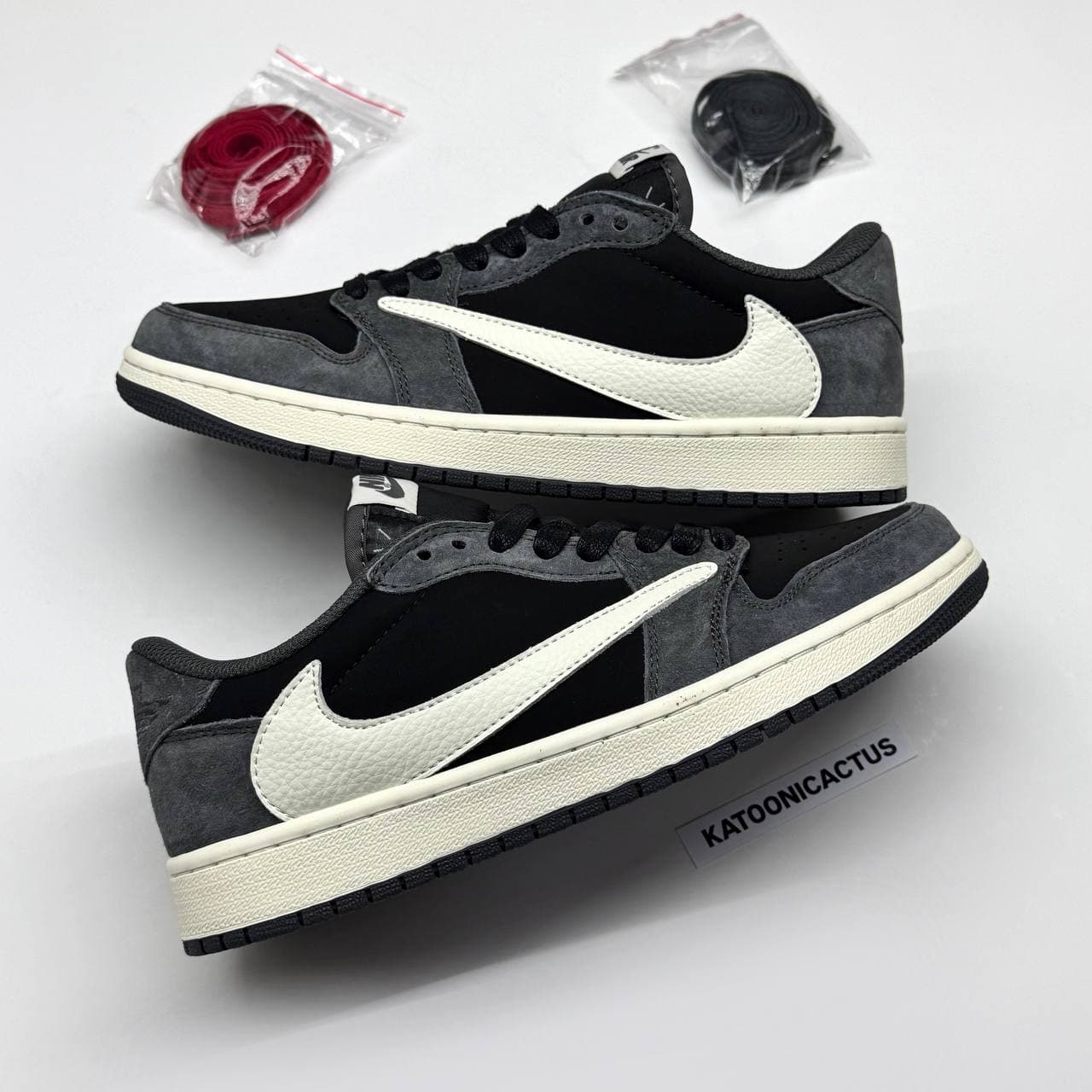 نایک ایر جردن وان لو تراویس اسکات مشکی طوسی سوئد NIKE AIR JORDAN 1 LOW TRAVIS SCOTT SUED — تصویر ۷