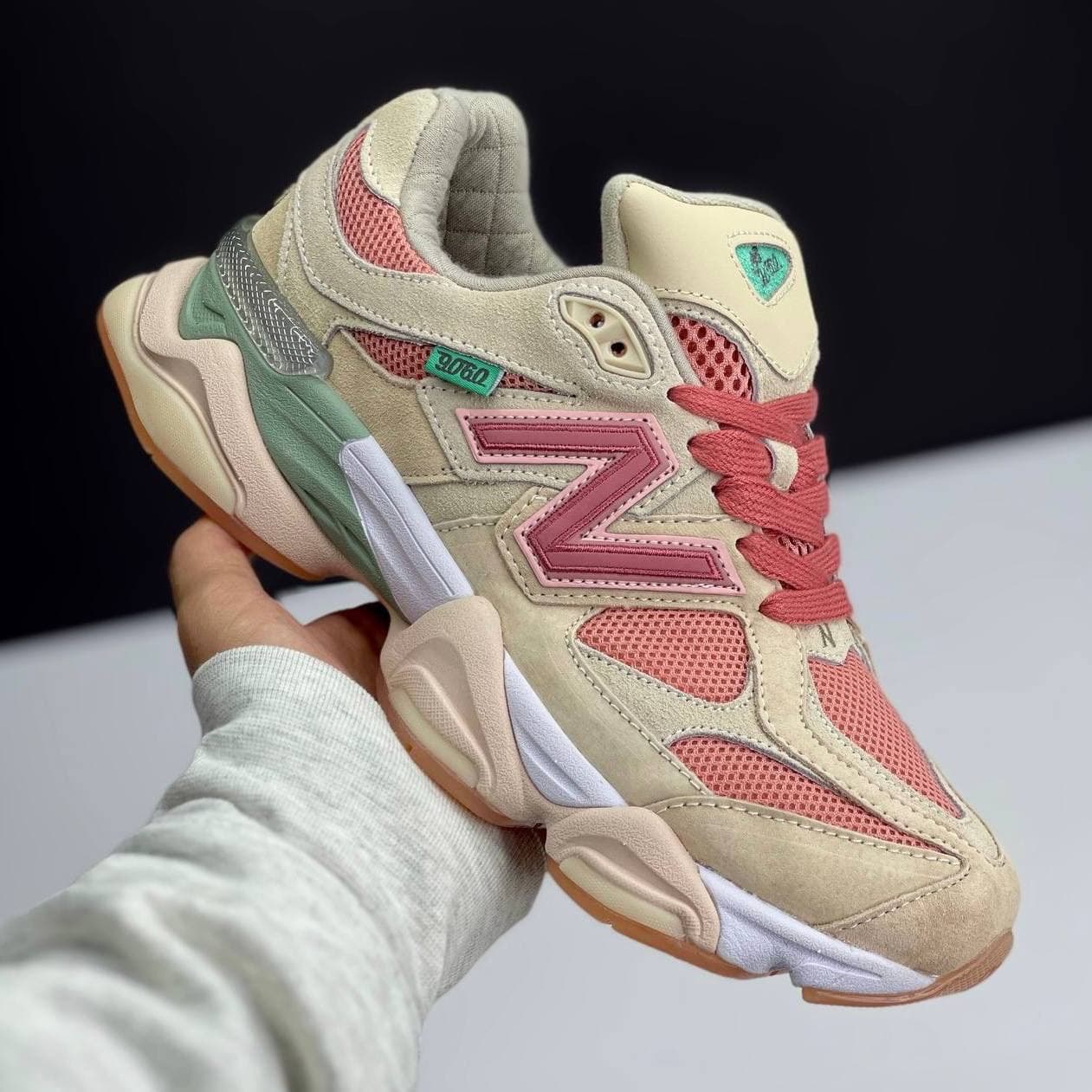 نیوبالانس 9060 صورتی NEW BALANCE 9060 — تصویر ۵