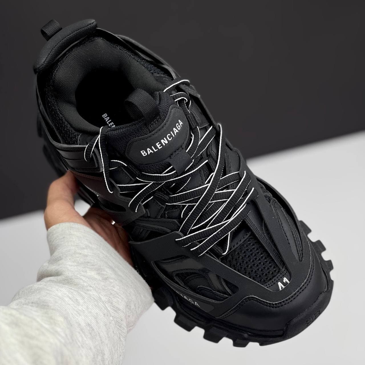 بالنسیاگا ترک وان مشکی BALENCIAGA TRACK ONE — تصویر ۲