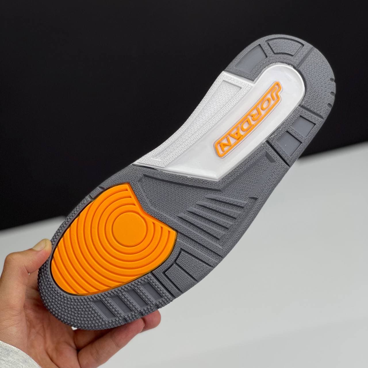 نایک ایر جردن سه سفید زرد NIKE AIR JORDAN 3 RETRO LASER ORANGE — تصویر ۸