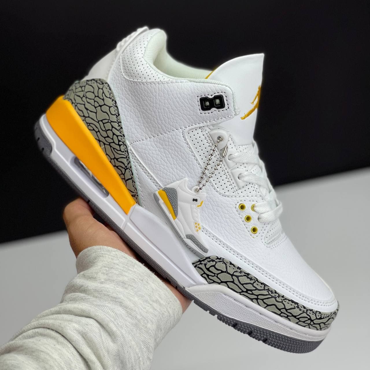 نایک ایر جردن سه سفید زرد NIKE AIR JORDAN 3 RETRO LASER ORANGE — تصویر ۵