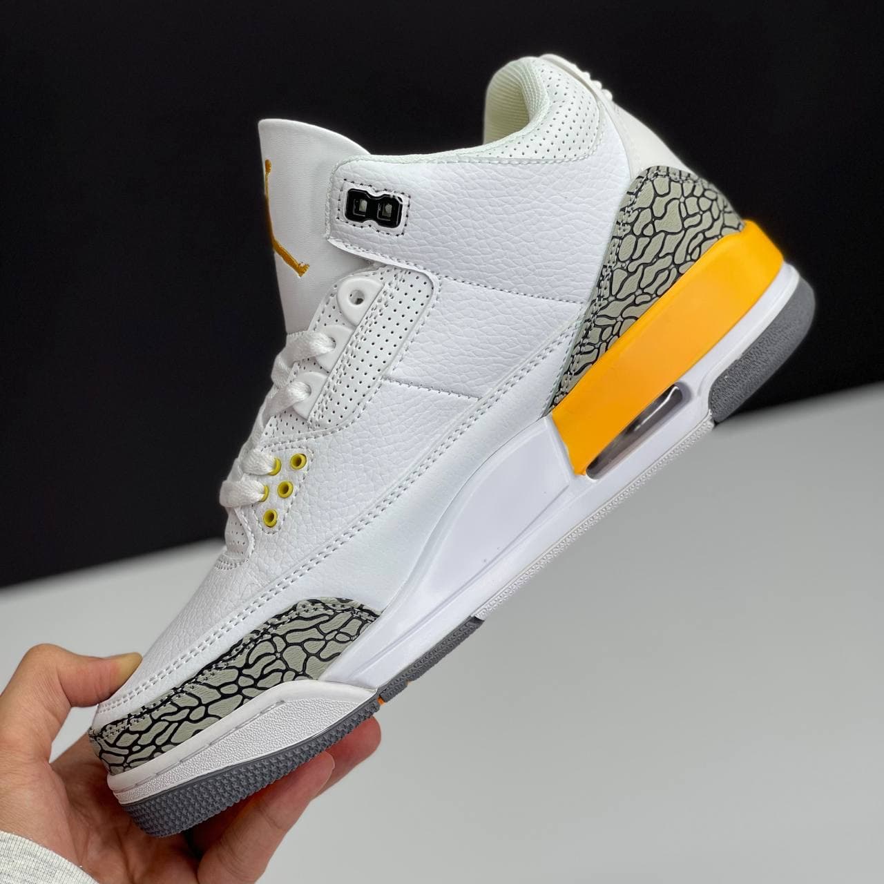 نایک ایر جردن سه سفید زرد NIKE AIR JORDAN 3 RETRO LASER ORANGE — تصویر ۳