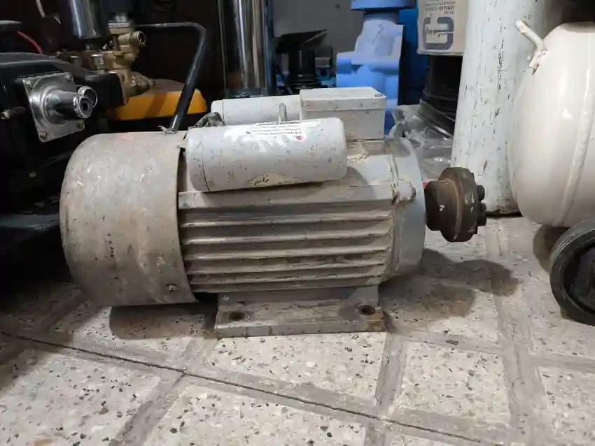 الکترو موتور 3 اسب 2850 دور تک فاز برند RMP (پوسته چدن)