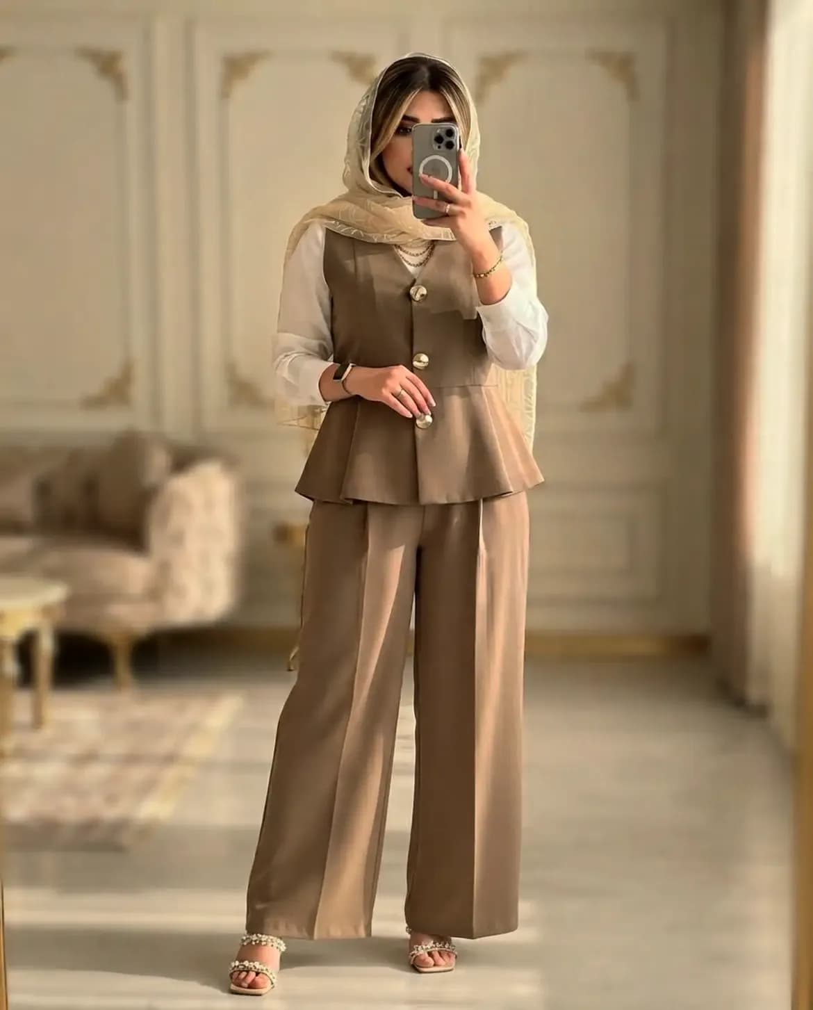 وست و شلوار مانلی