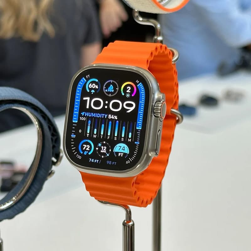 ساعت هوشمند اپل مدل Ultra 2 Titanium Case Ocean Band 49mm — تصویر ۳