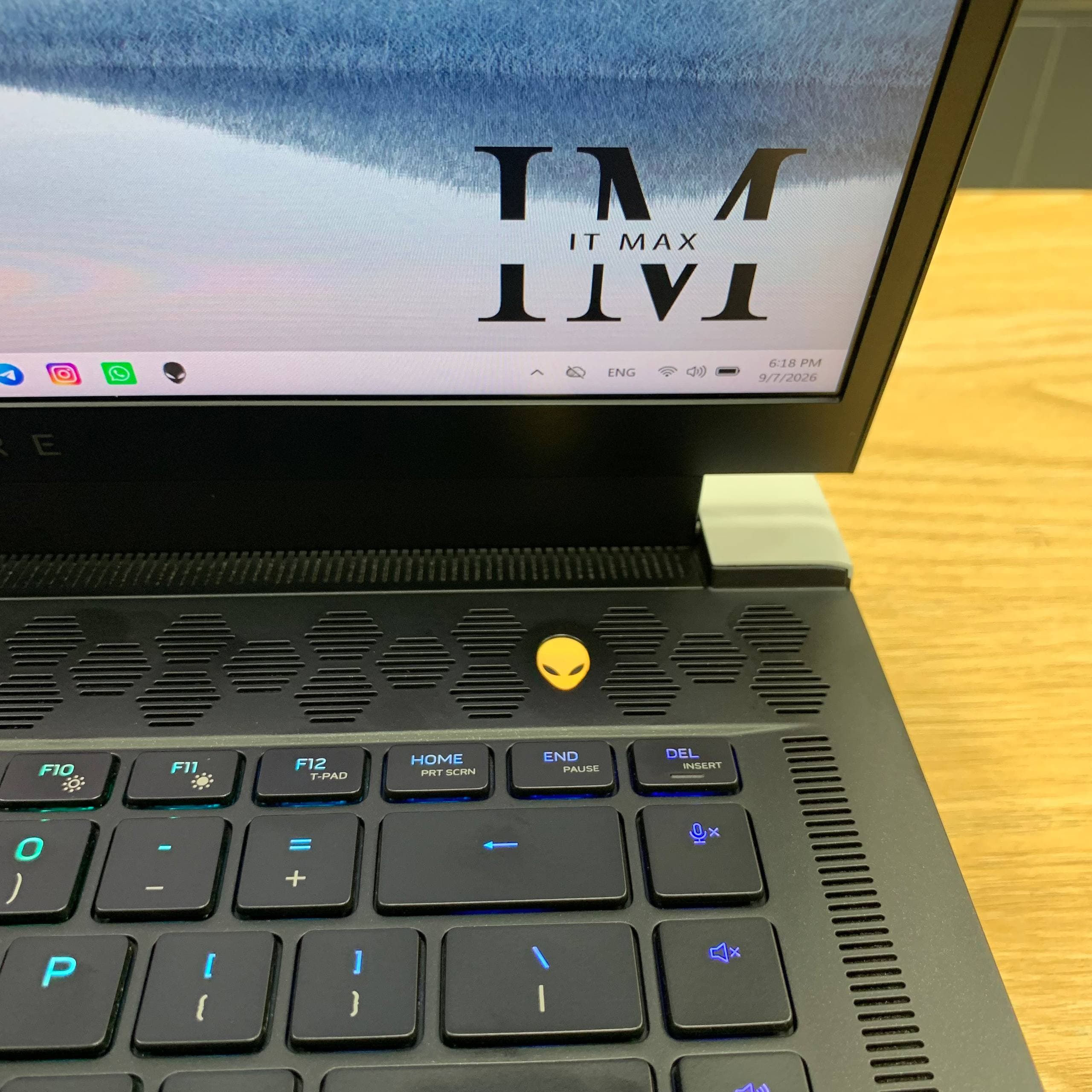 لپ تاپ دل مدل Dell Alienware x15 r1 CI9 11900H 32GB 1000SSD — تصویر ۸