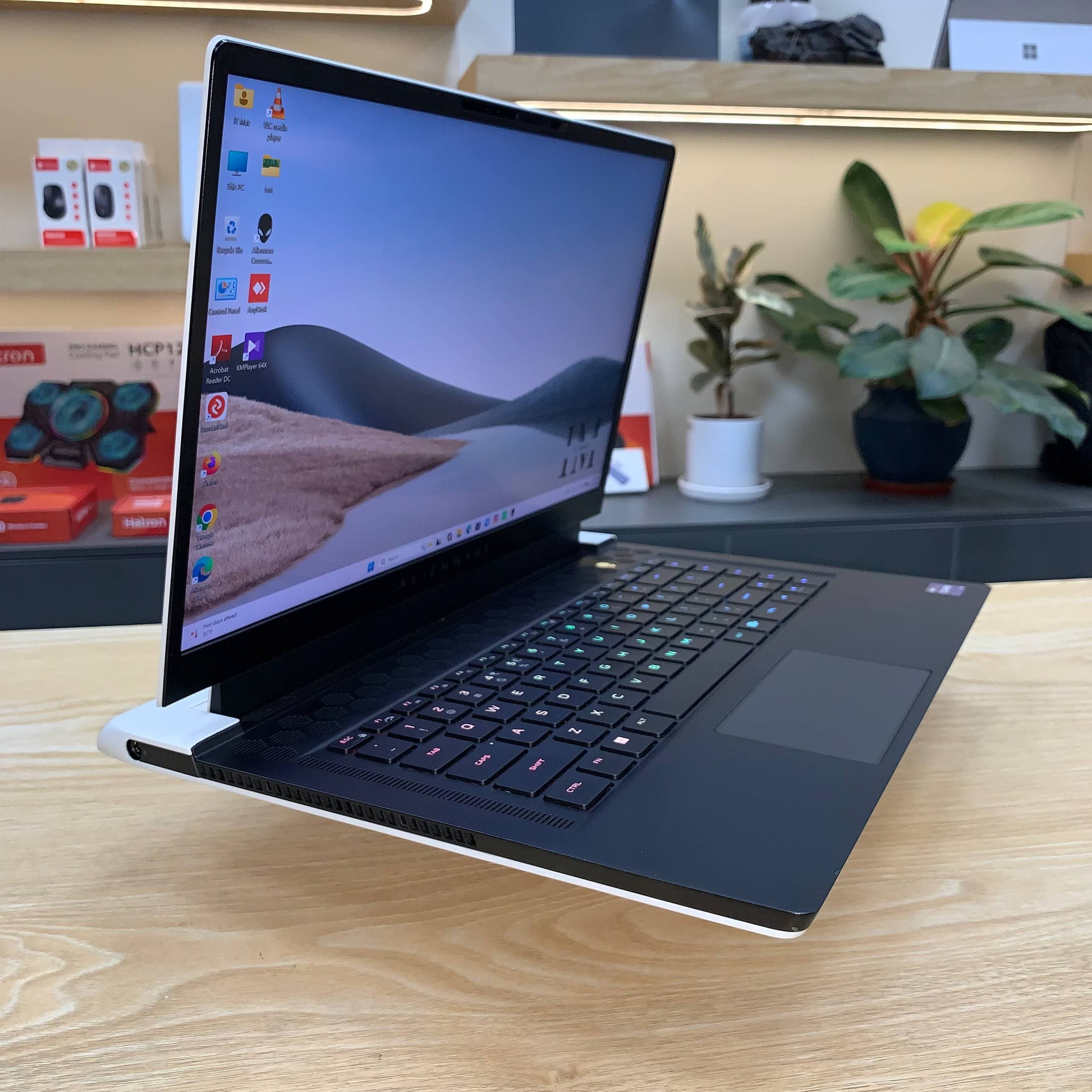 لپ تاپ دل مدل Dell Alienware x15 r1 CI9 11900H 32GB 1000SSD — تصویر ۵