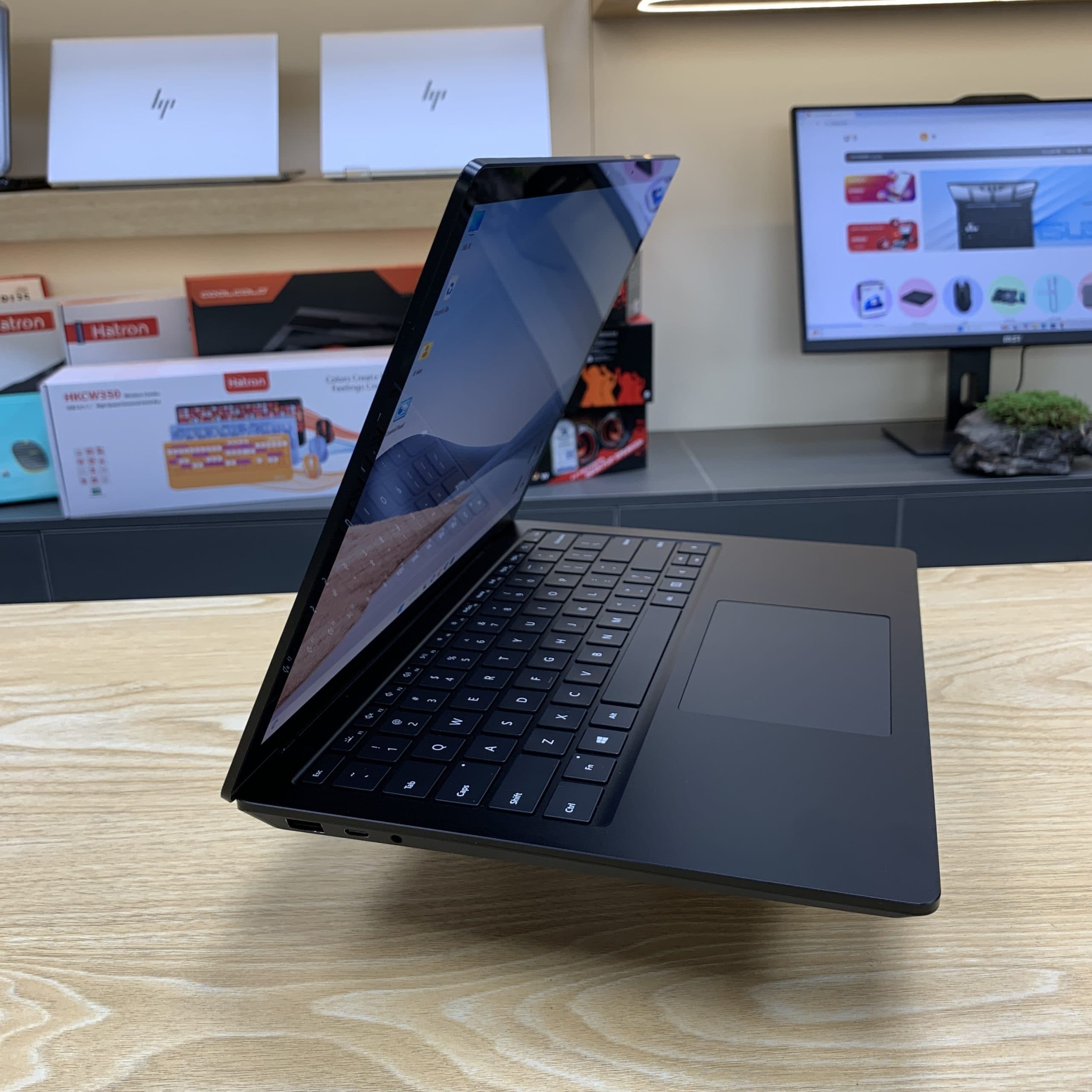 لپ تاپ مایکروسافت مدل Microsoft Surface Laptop 4 Ryzen 7 16GB 512SSD — تصویر ۳