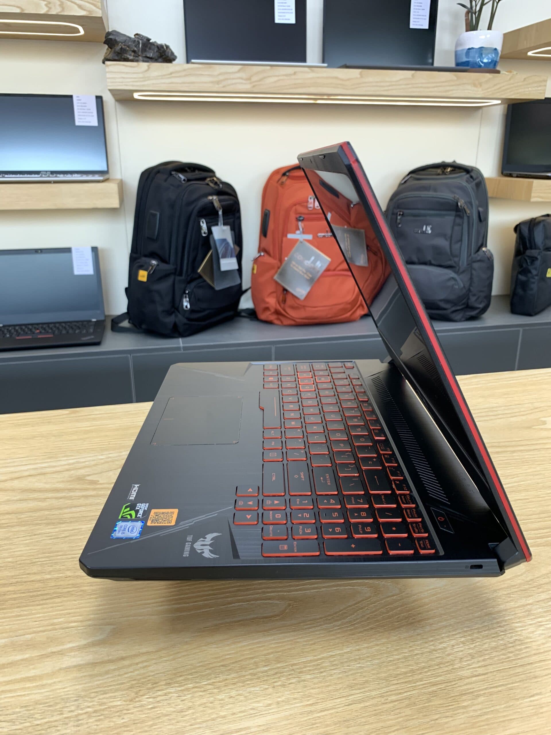 لپ تاپ ایسوس مدل Asus TUF FX86FE i5 8300H 16G 512SSD — تصویر ۶